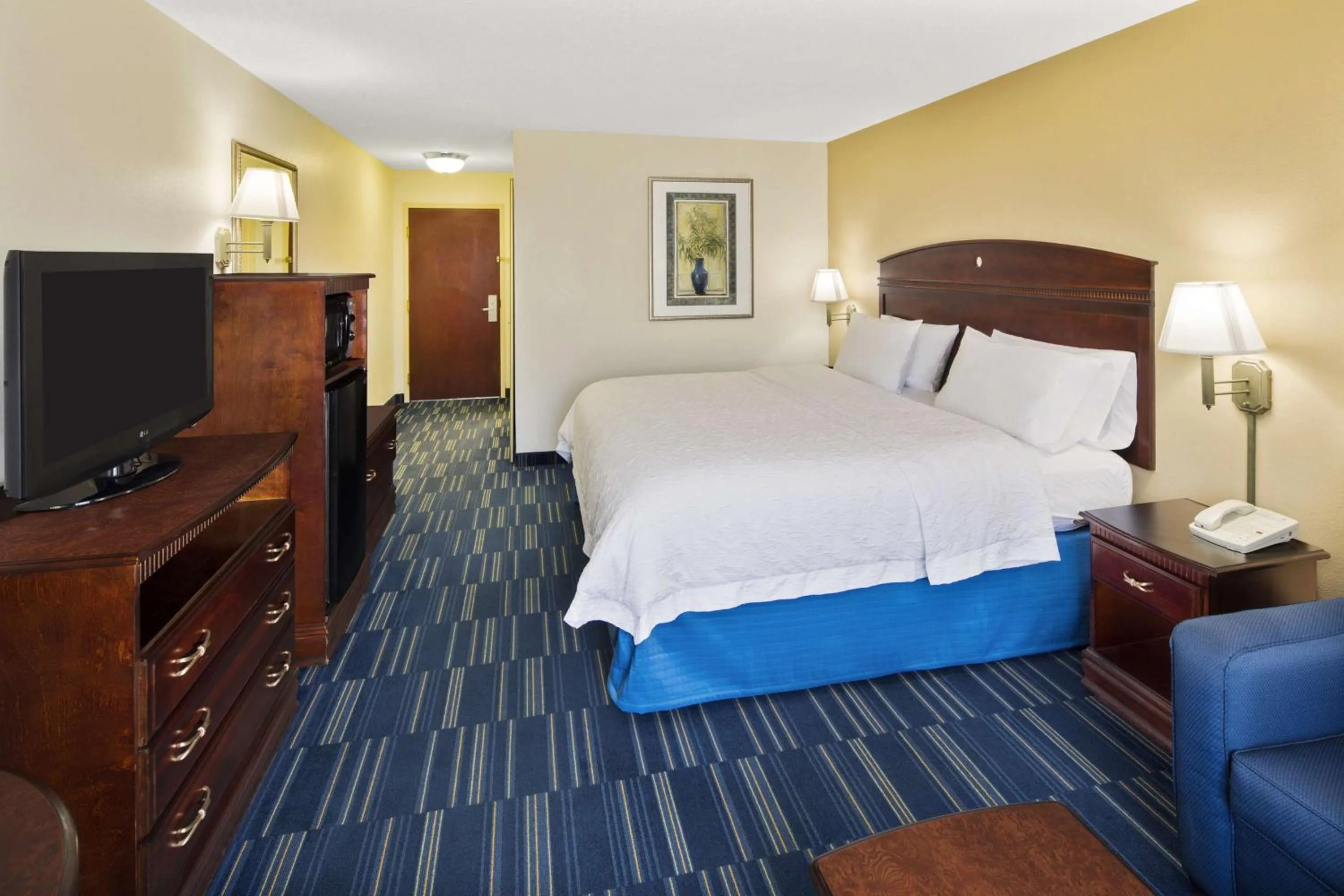 Bedroom, Bed in Hampton Inn Hinesville