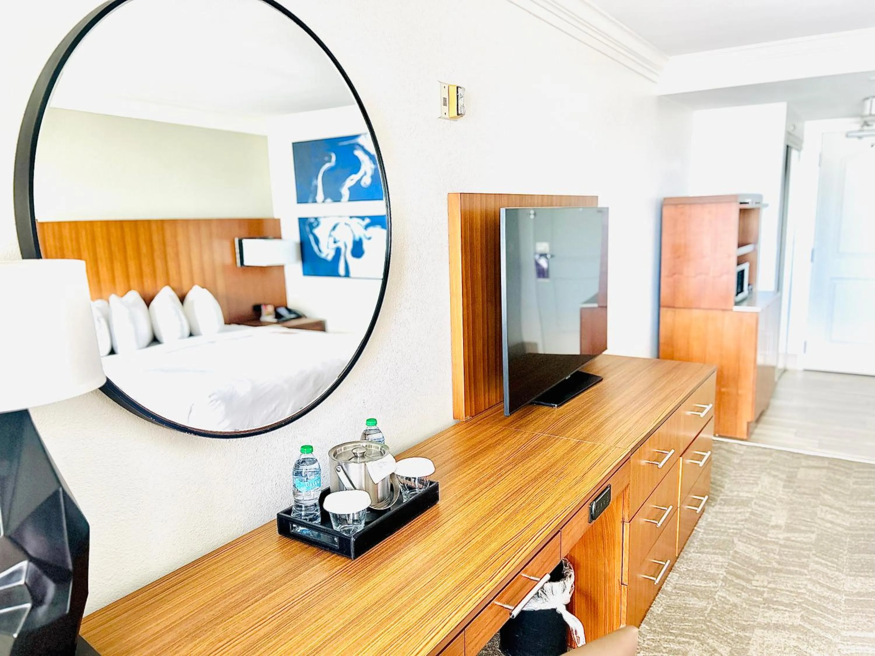 TV and multimedia in Hilton Pensacola Beach