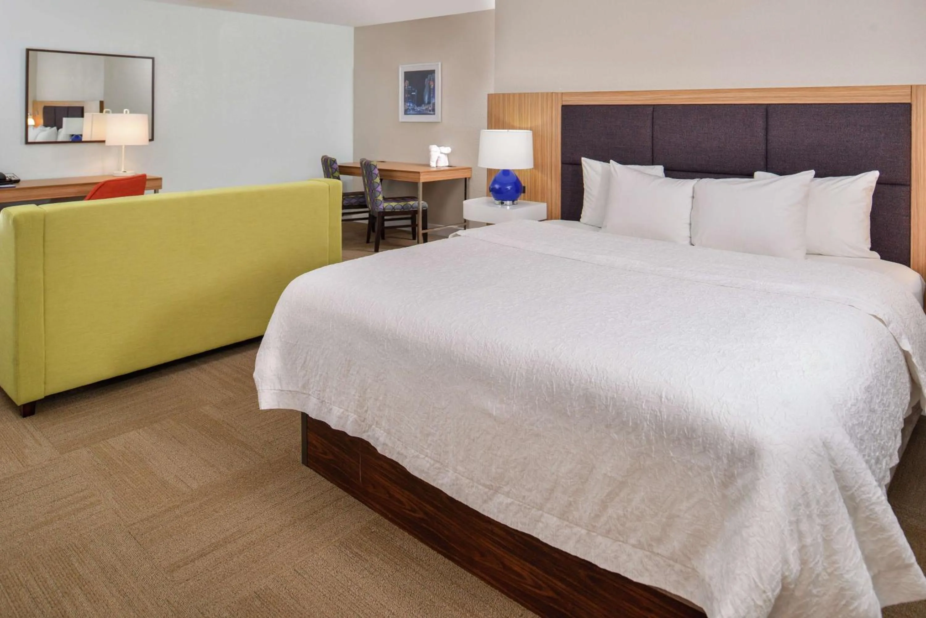 Bedroom, Bed in Hampton Inn Raleigh Clayton I-40 Garner