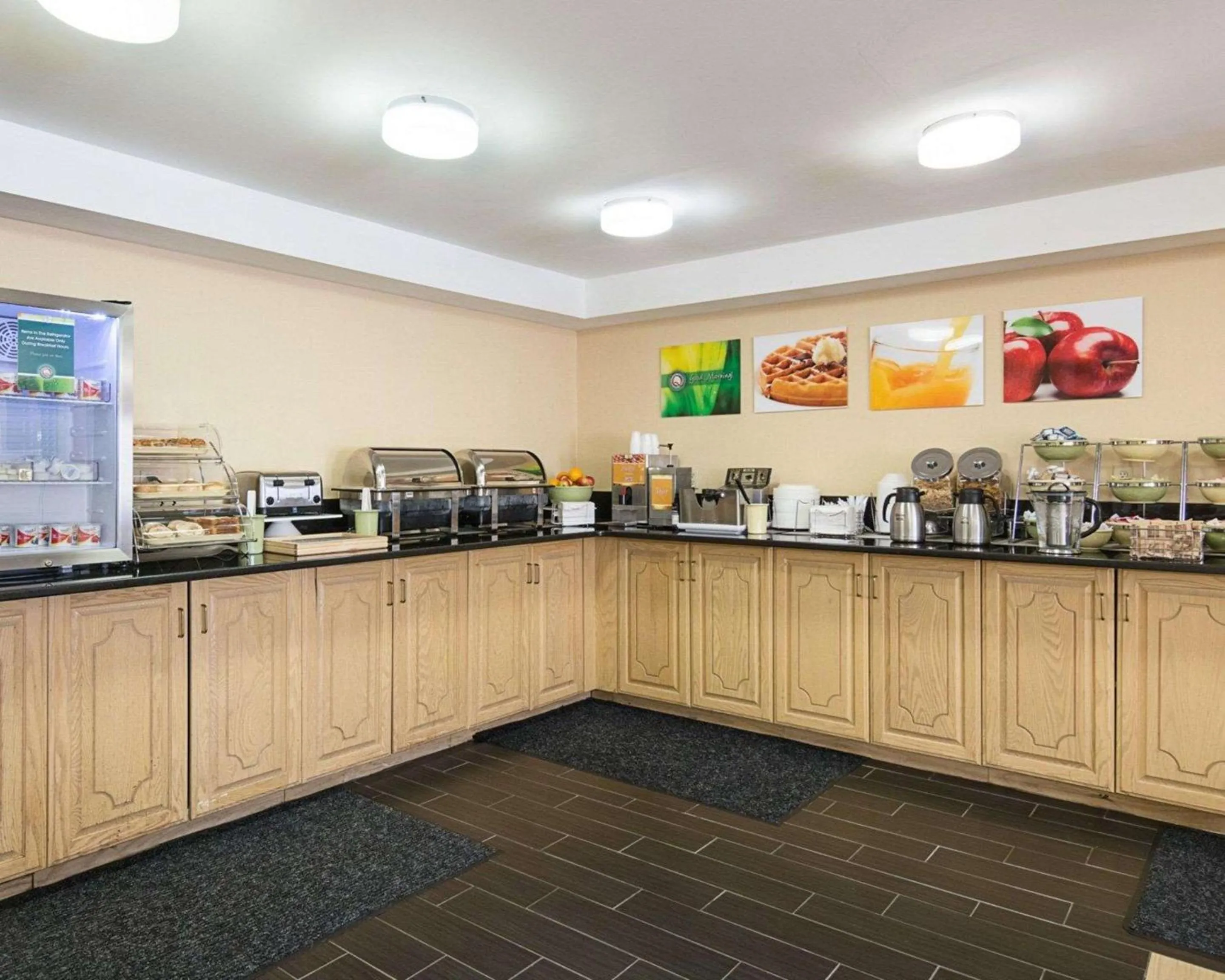 Restaurant/places to eat in Quality Inn Richmond Airport