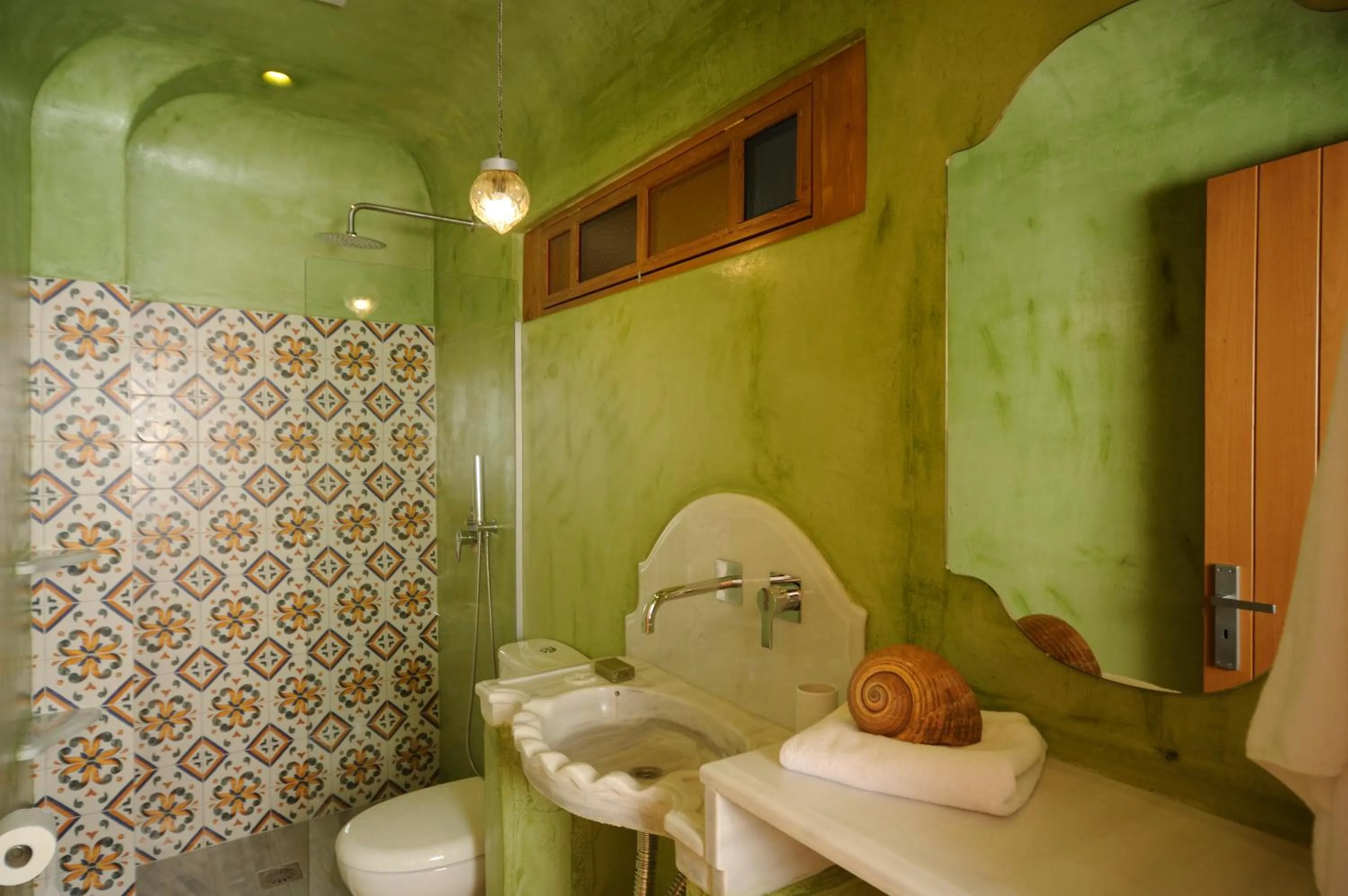 Shower in Veranda Rossa Suites