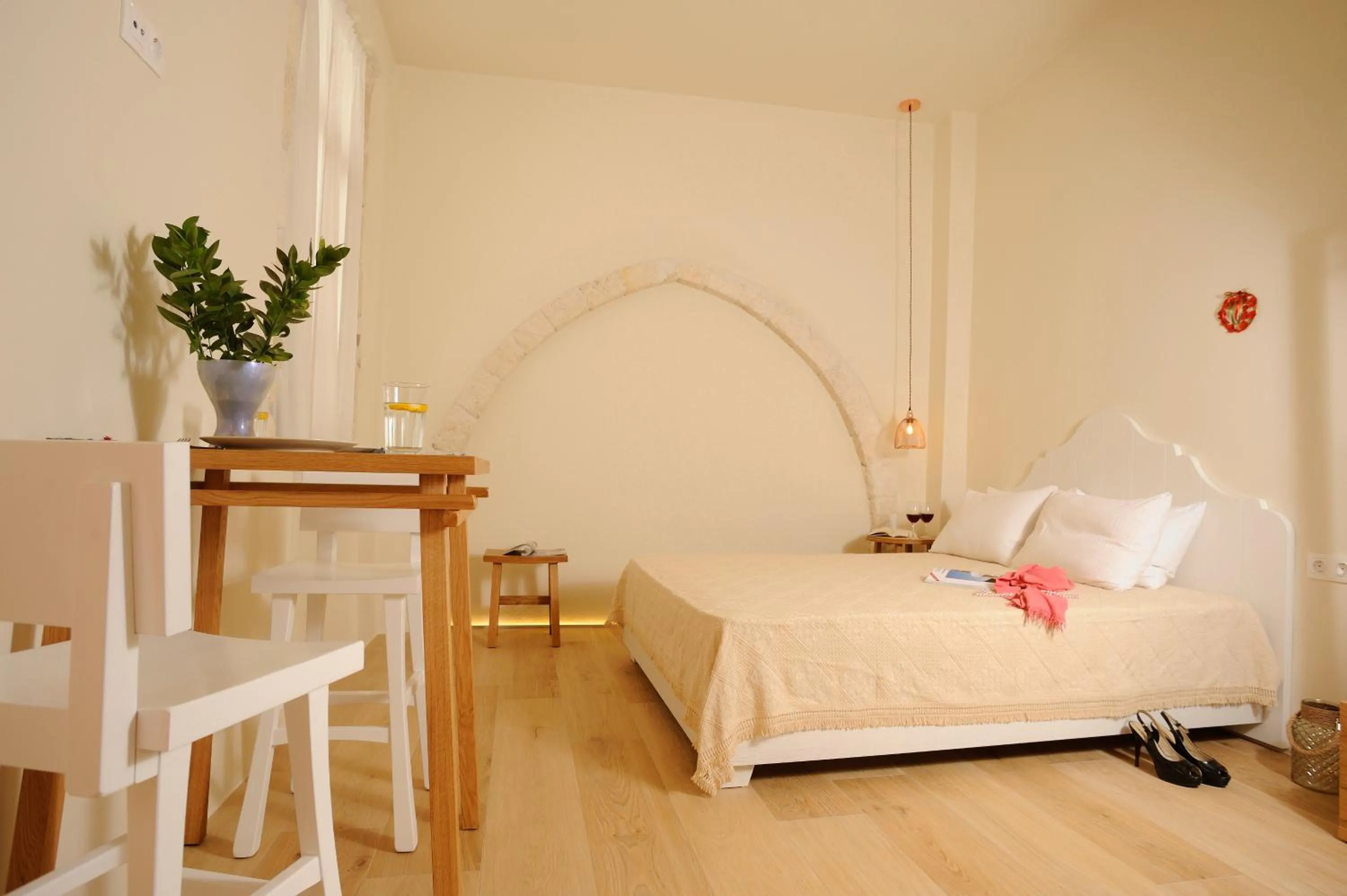 Photo of the whole room, Bed in Veranda Rossa Suites