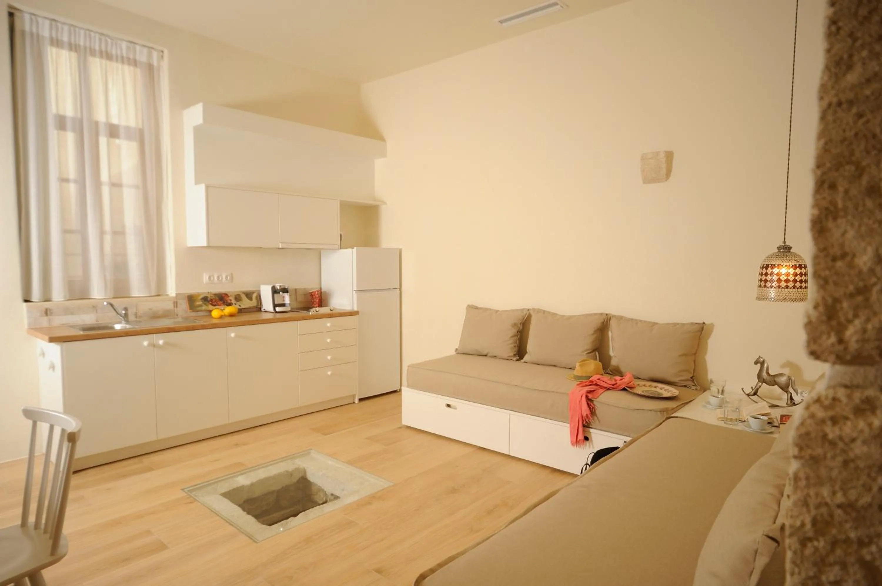 Kitchen or kitchenette in Veranda Rossa Suites