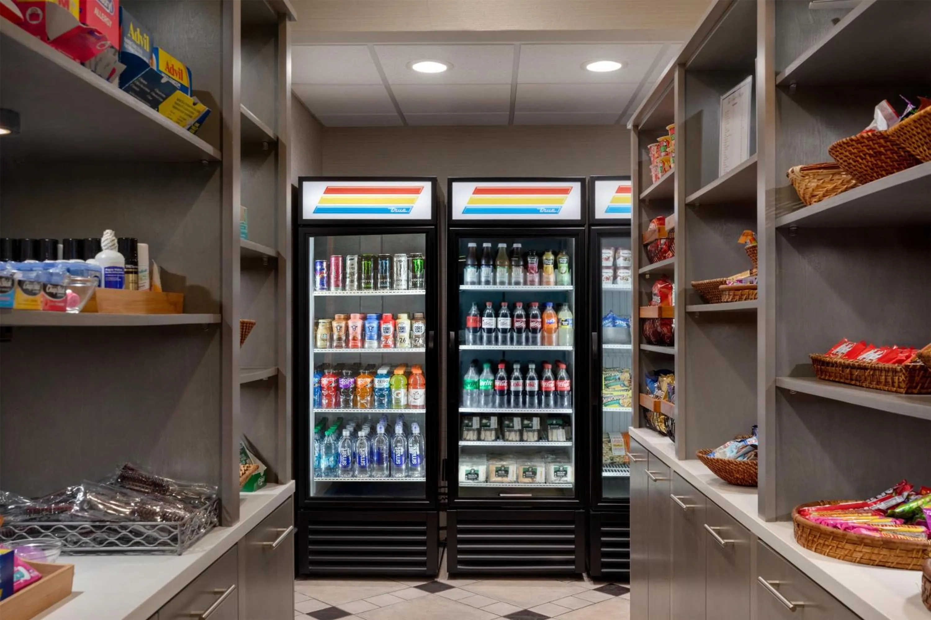 Photo of the whole room in Hilton Knoxville Airport