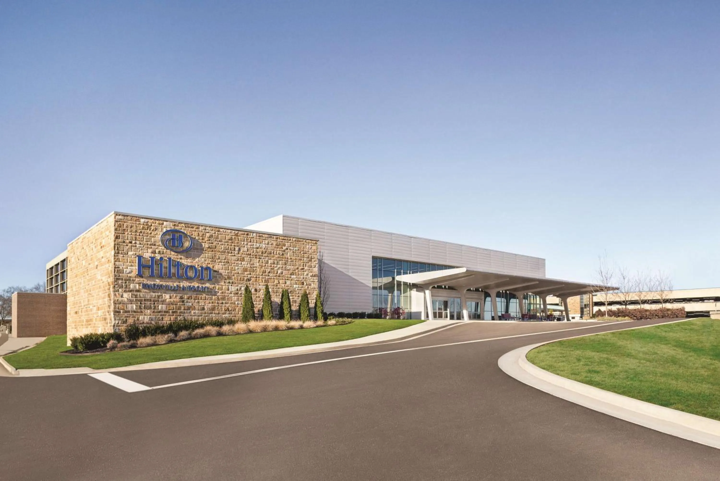 Property building in Hilton Knoxville Airport