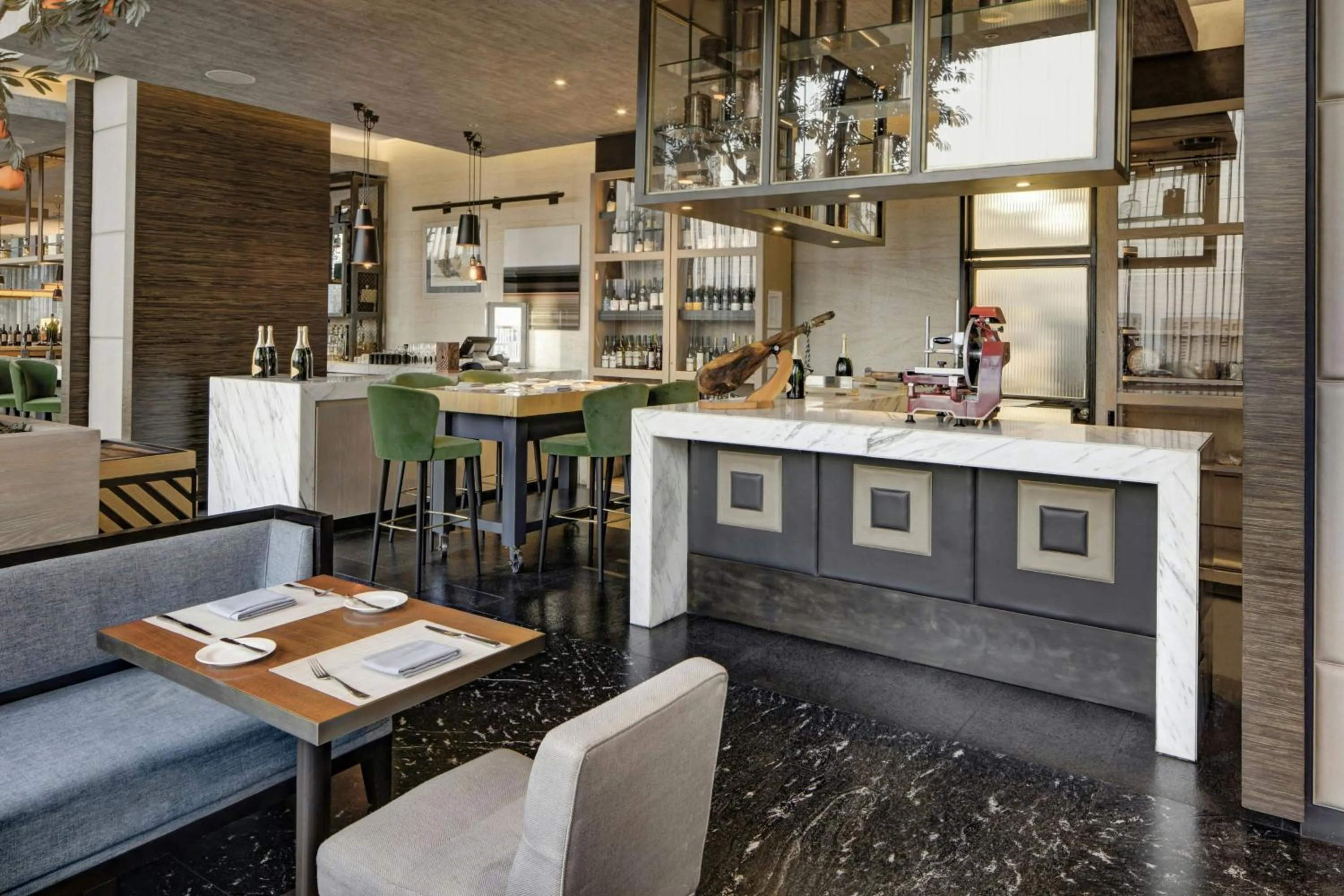 Lounge or bar in The Westin Santa Fe, Mexico City