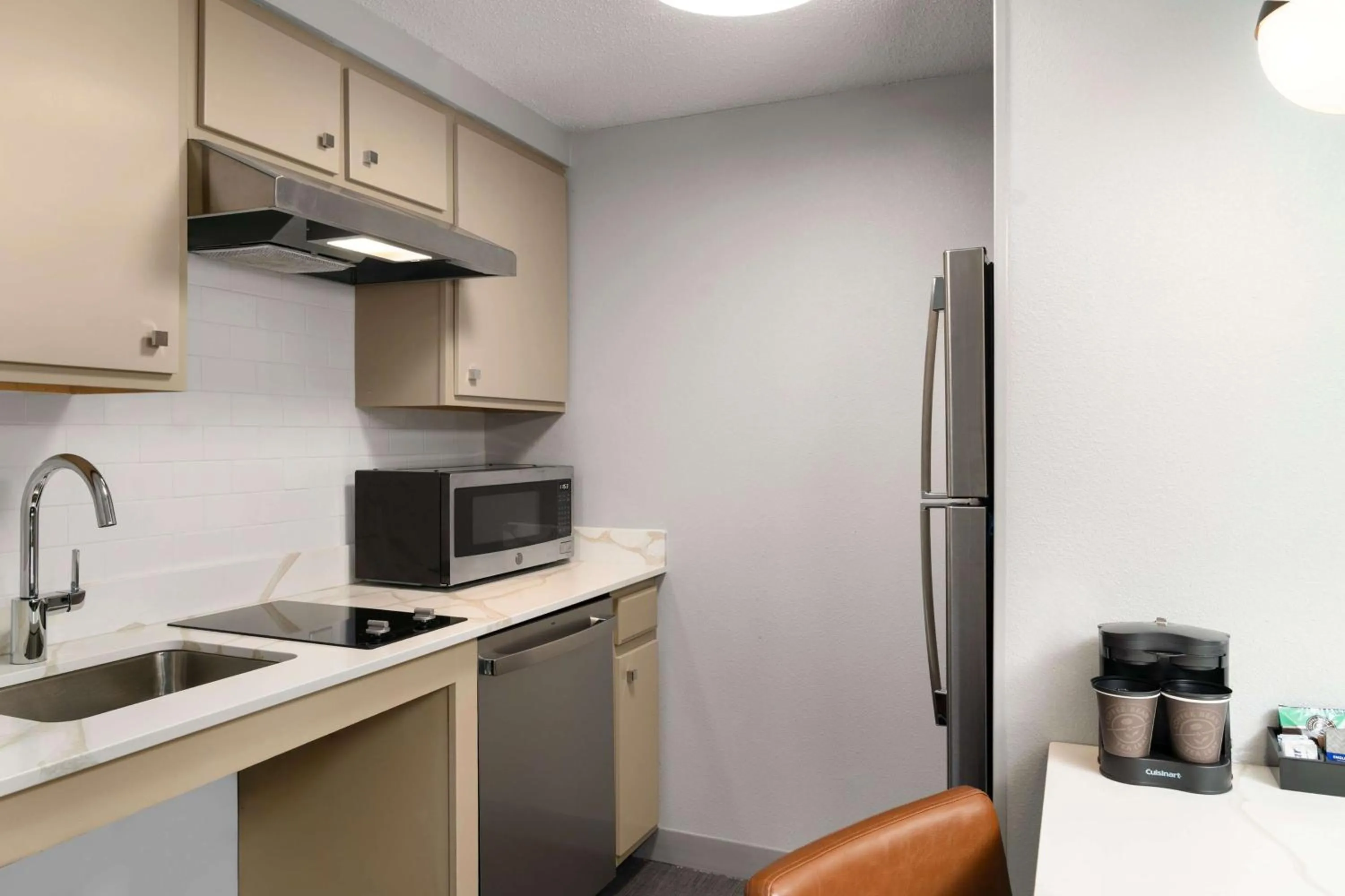 Kitchen or kitchenette in Homewood Suites by Hilton Chester