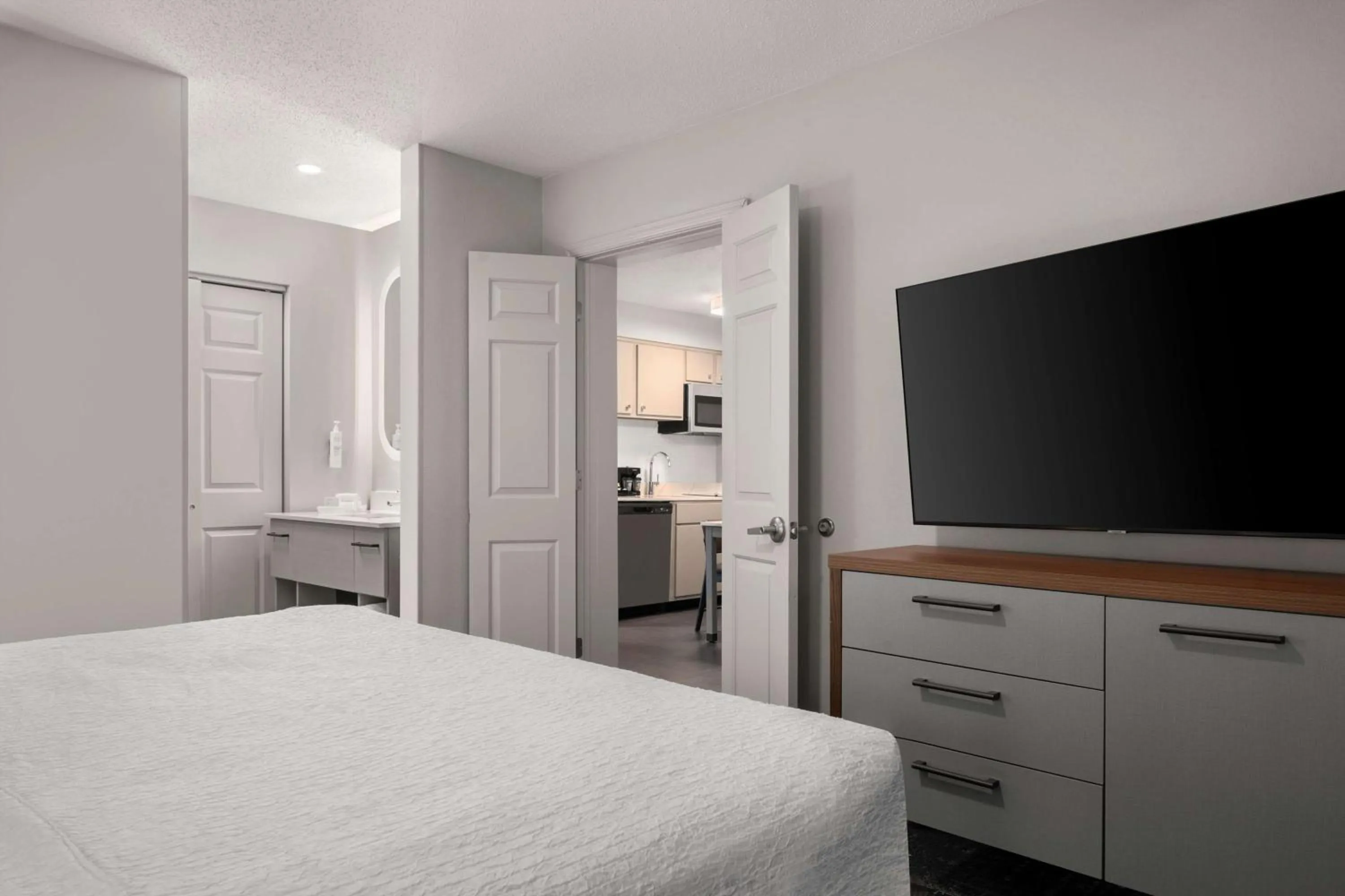 Bed in Homewood Suites by Hilton Chester