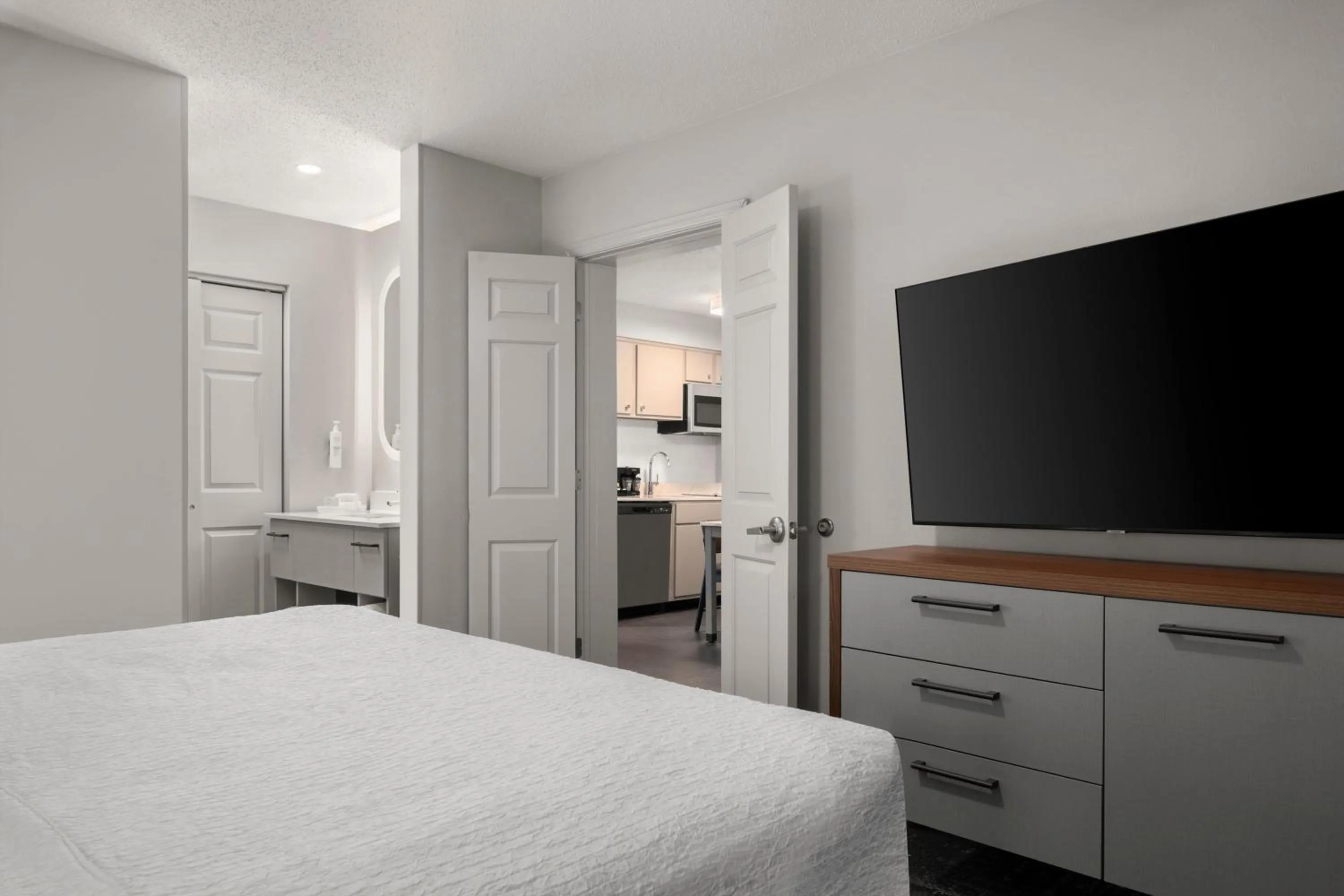 Bedroom, Bed in Homewood Suites by Hilton Chester