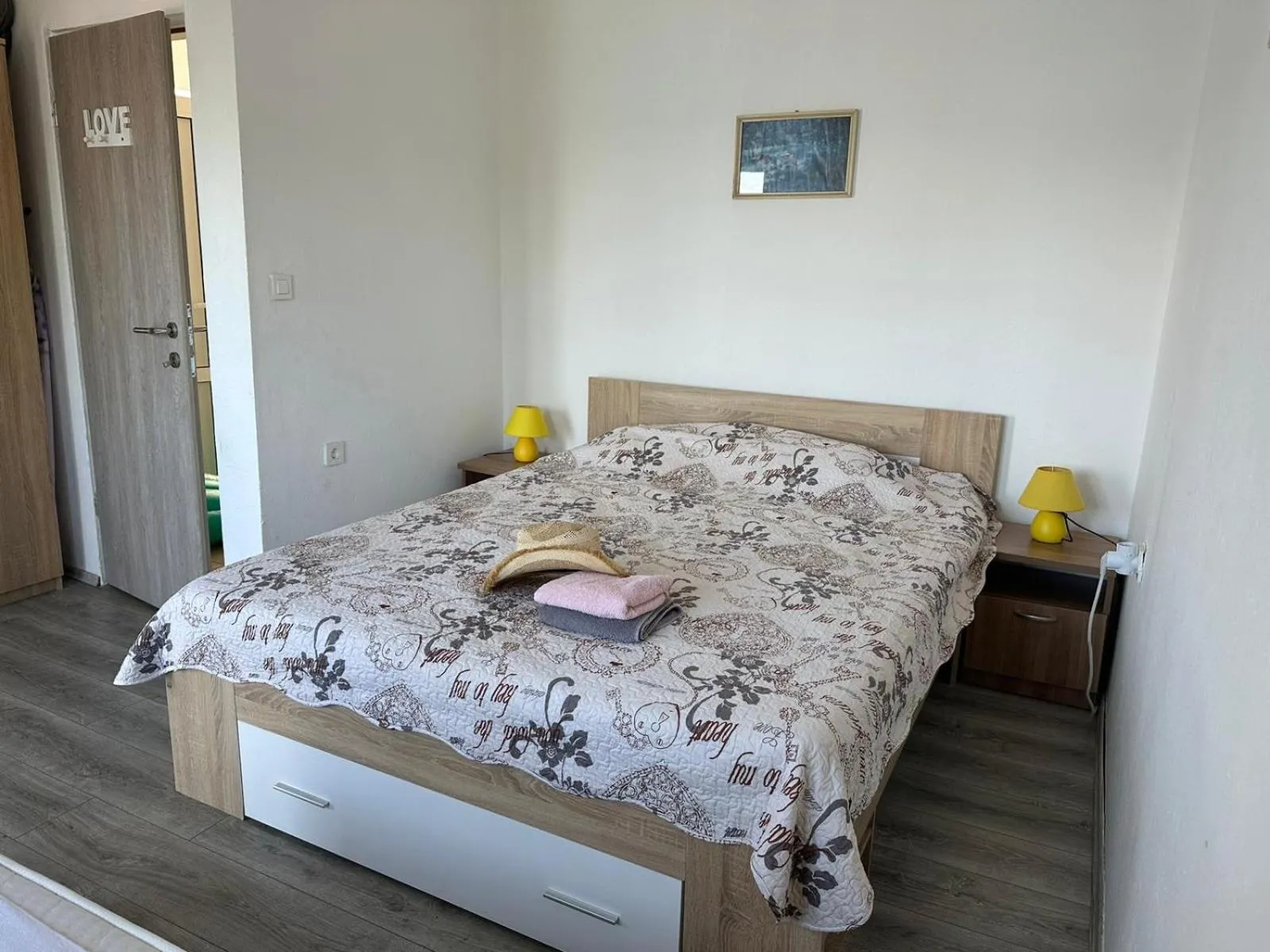 Bed in Apartment MIP