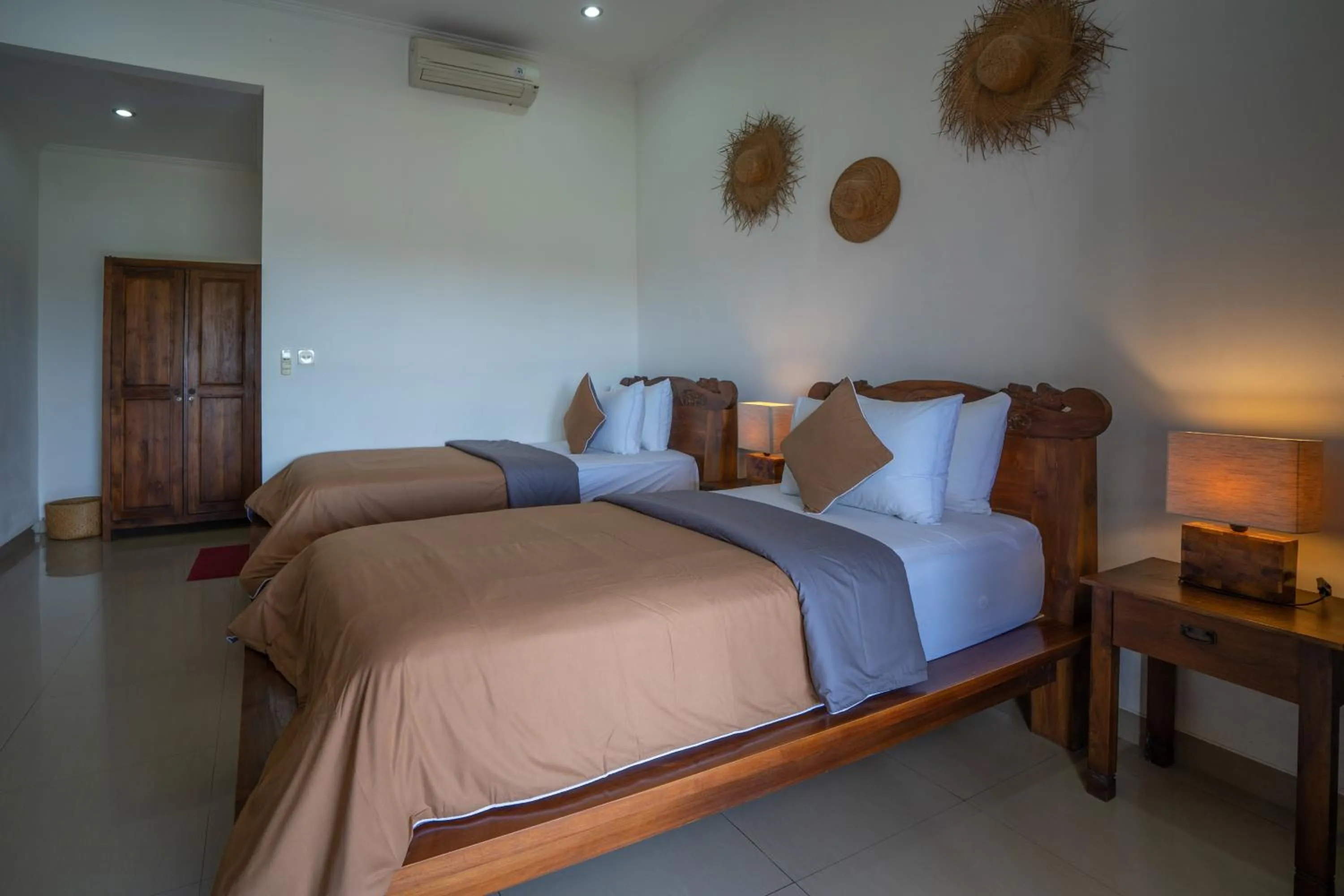 Photo of the whole room, Bed in Wiras Village