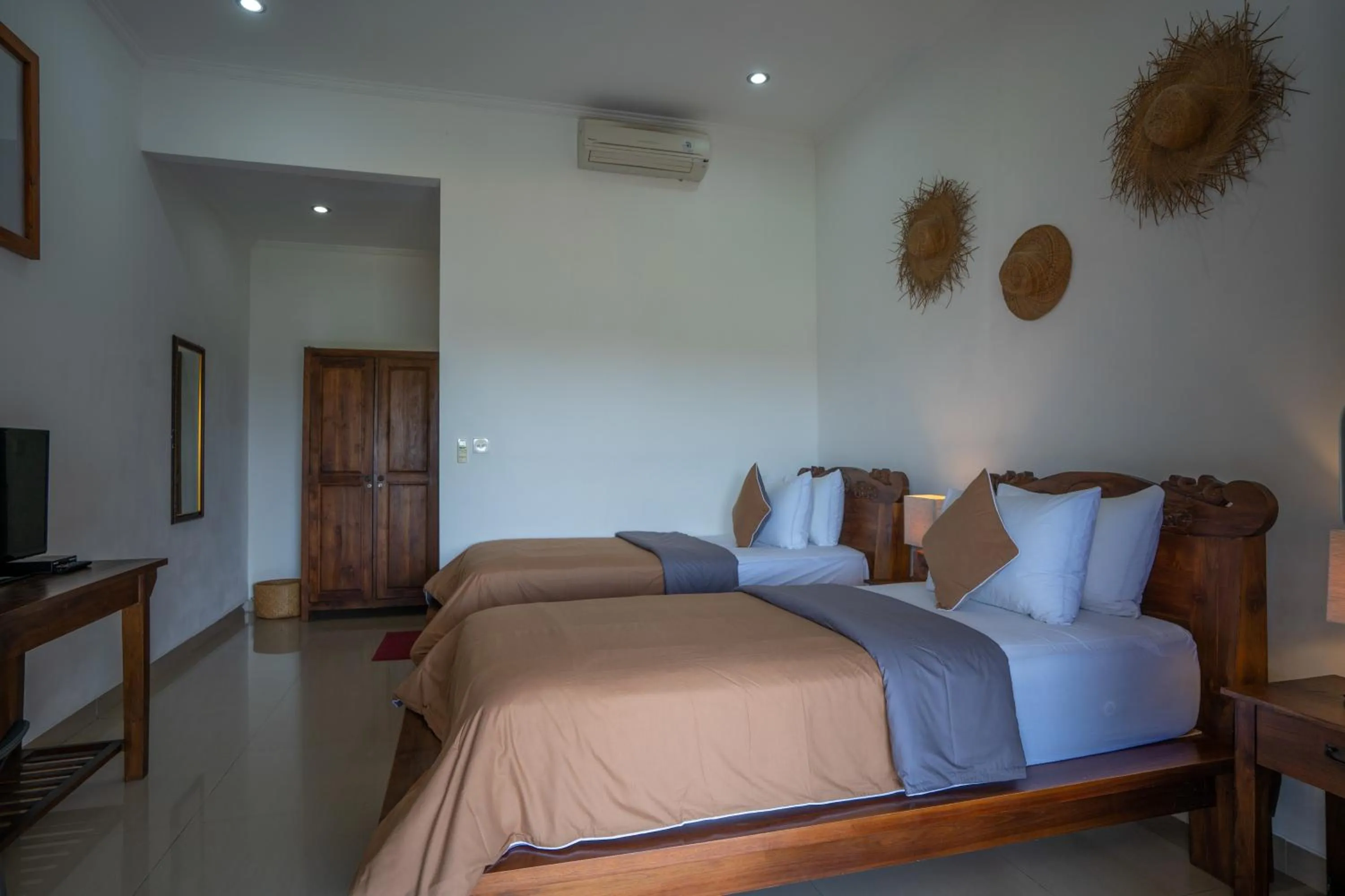 Bedroom, Bed in Wiras Village