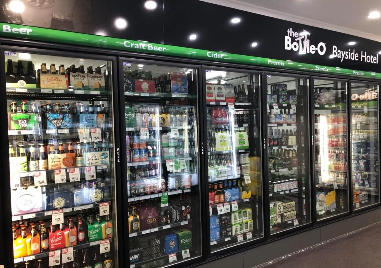 Alcoholic drinks in Bayside Hotel