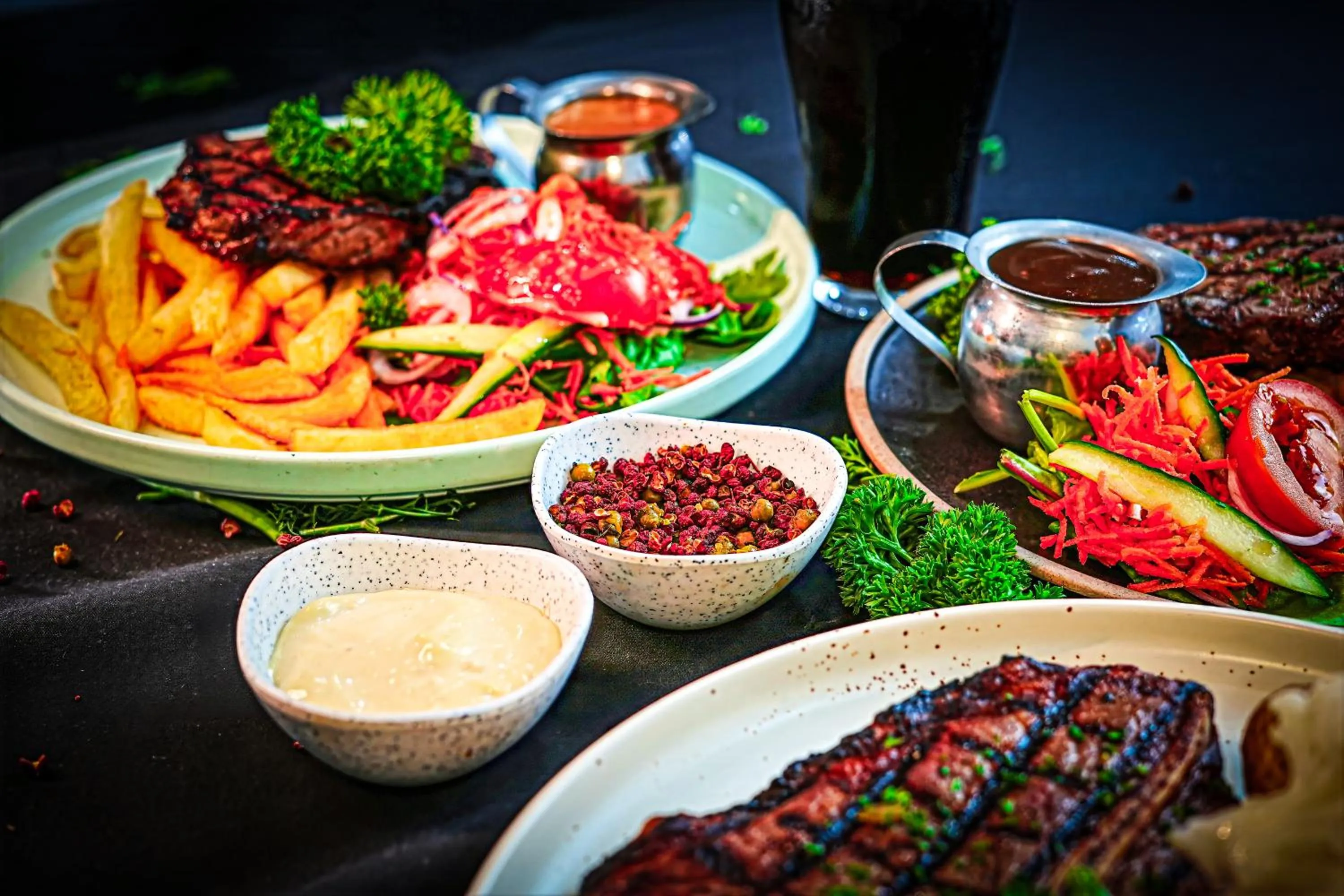 Food and drinks in Bayside Hotel