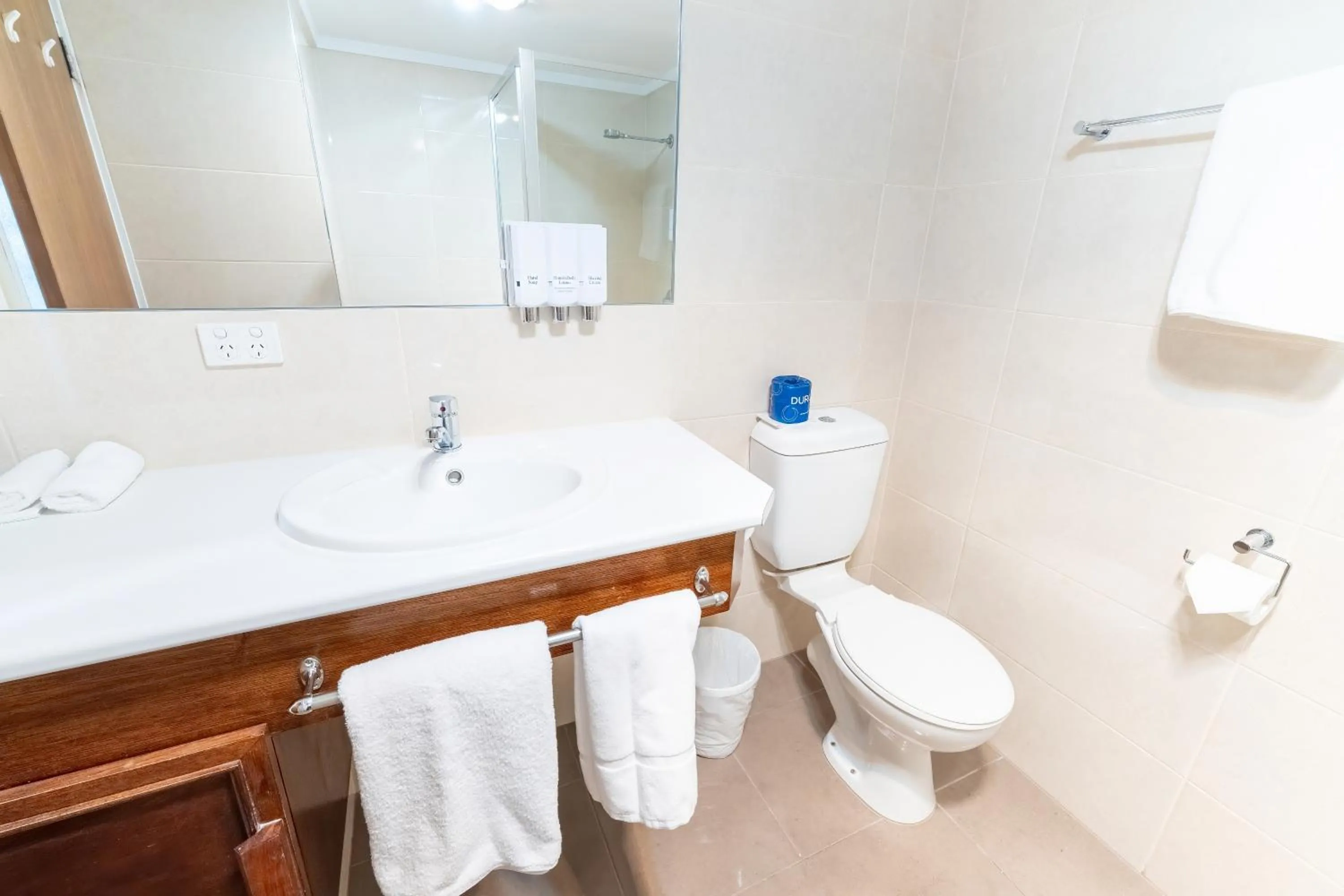 Bathroom in Bayside Hotel