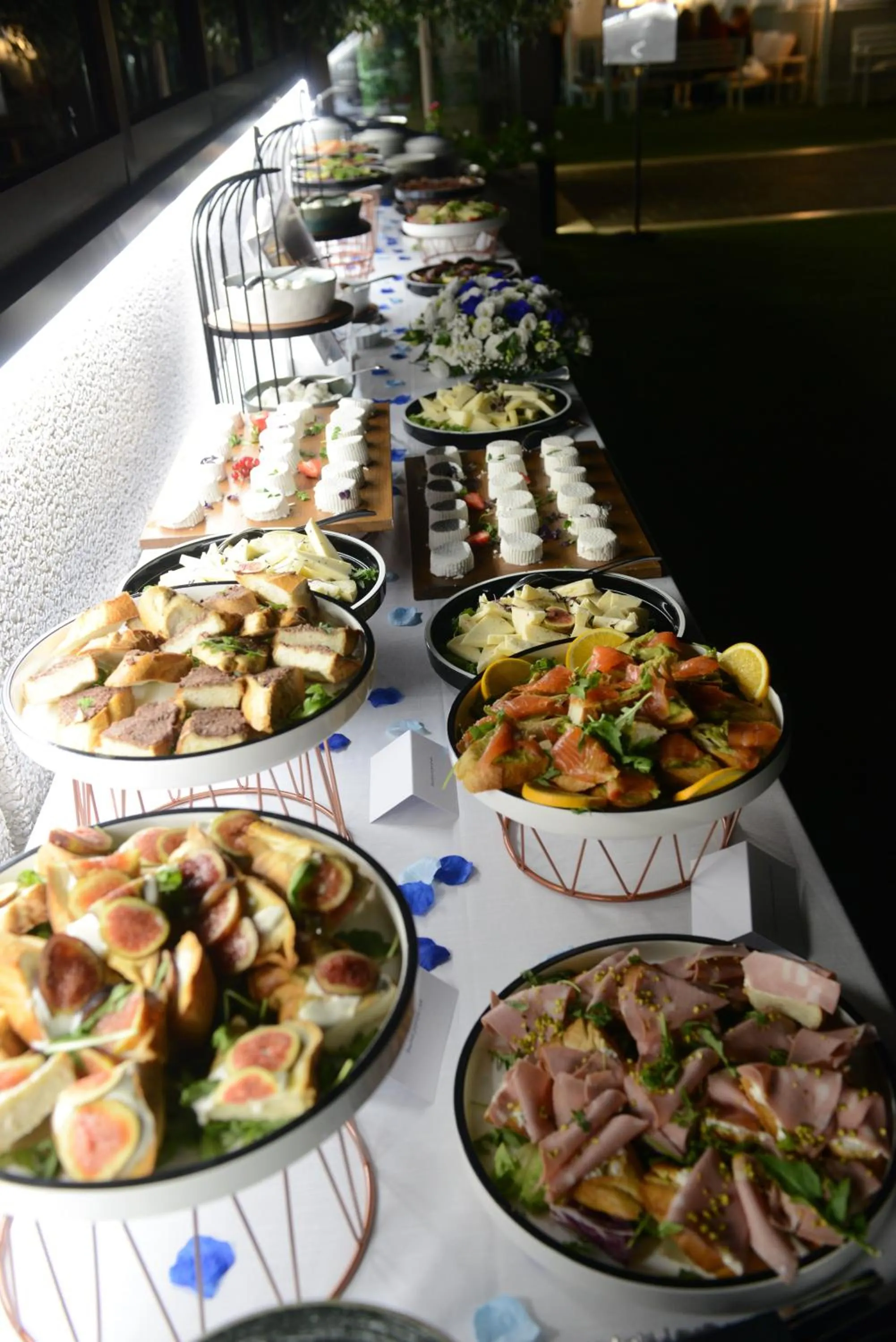 Restaurant/places to eat in Hotel The Brand