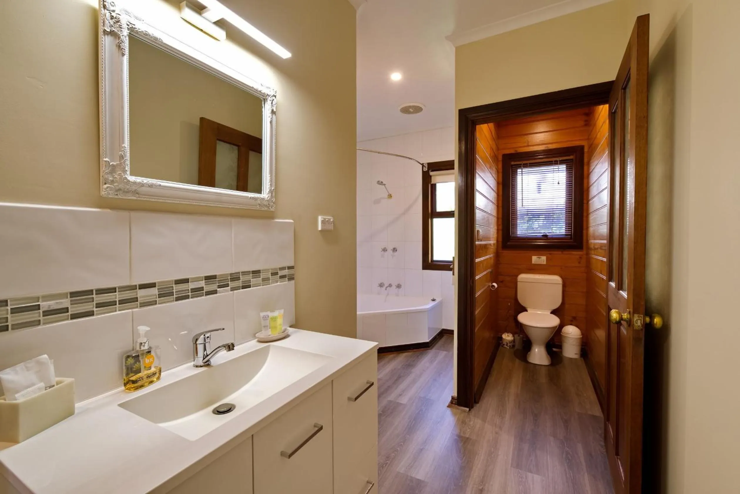 Toilet in Tranquilles Bed & Breakfast