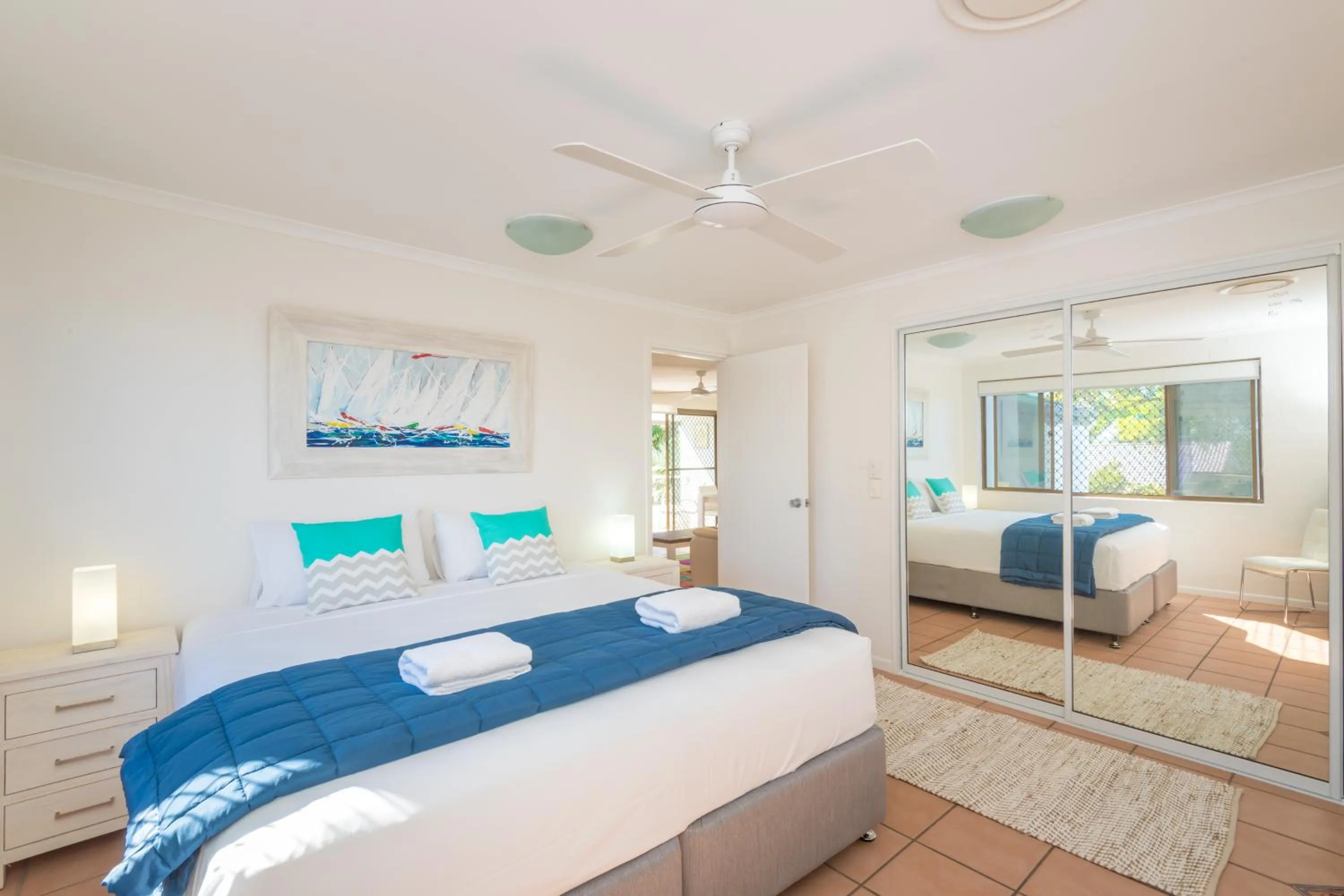 Bedroom, Bed in Munna Beach Apartments