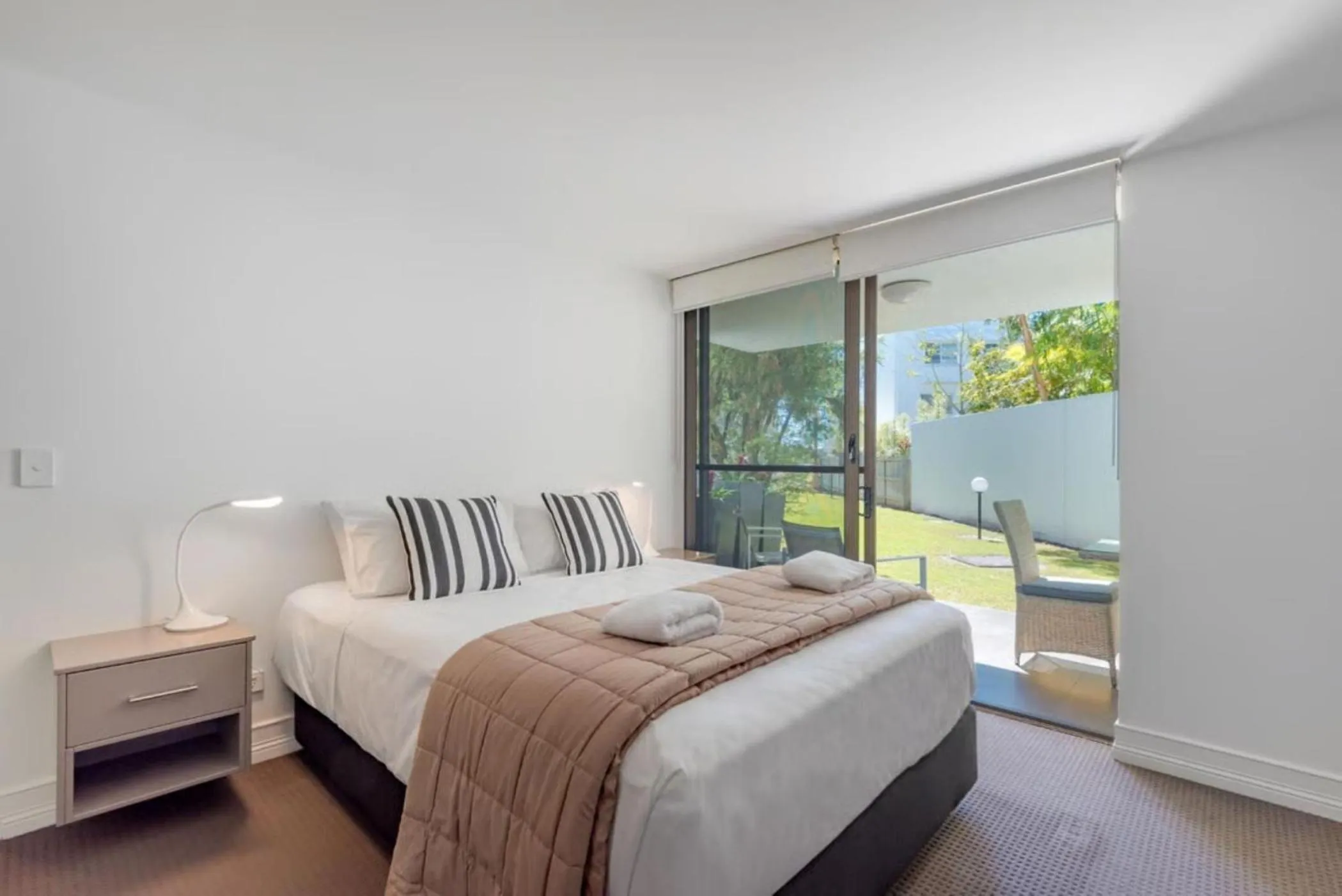 Bed in Munna Beach Apartments