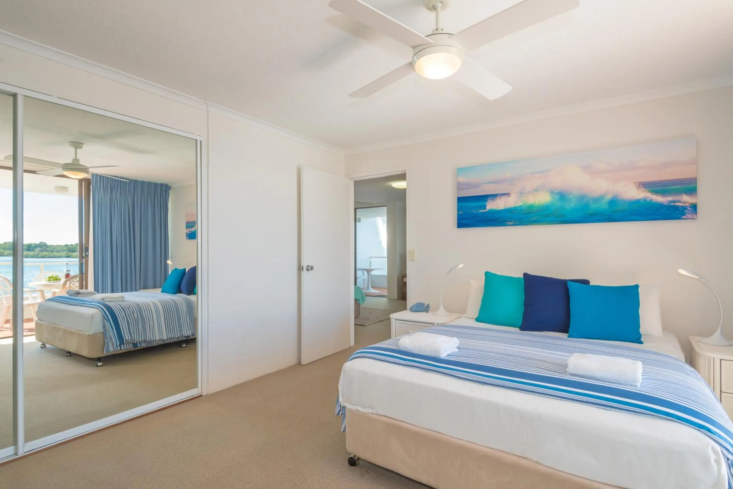 Bedroom, Bed in Munna Beach Apartments