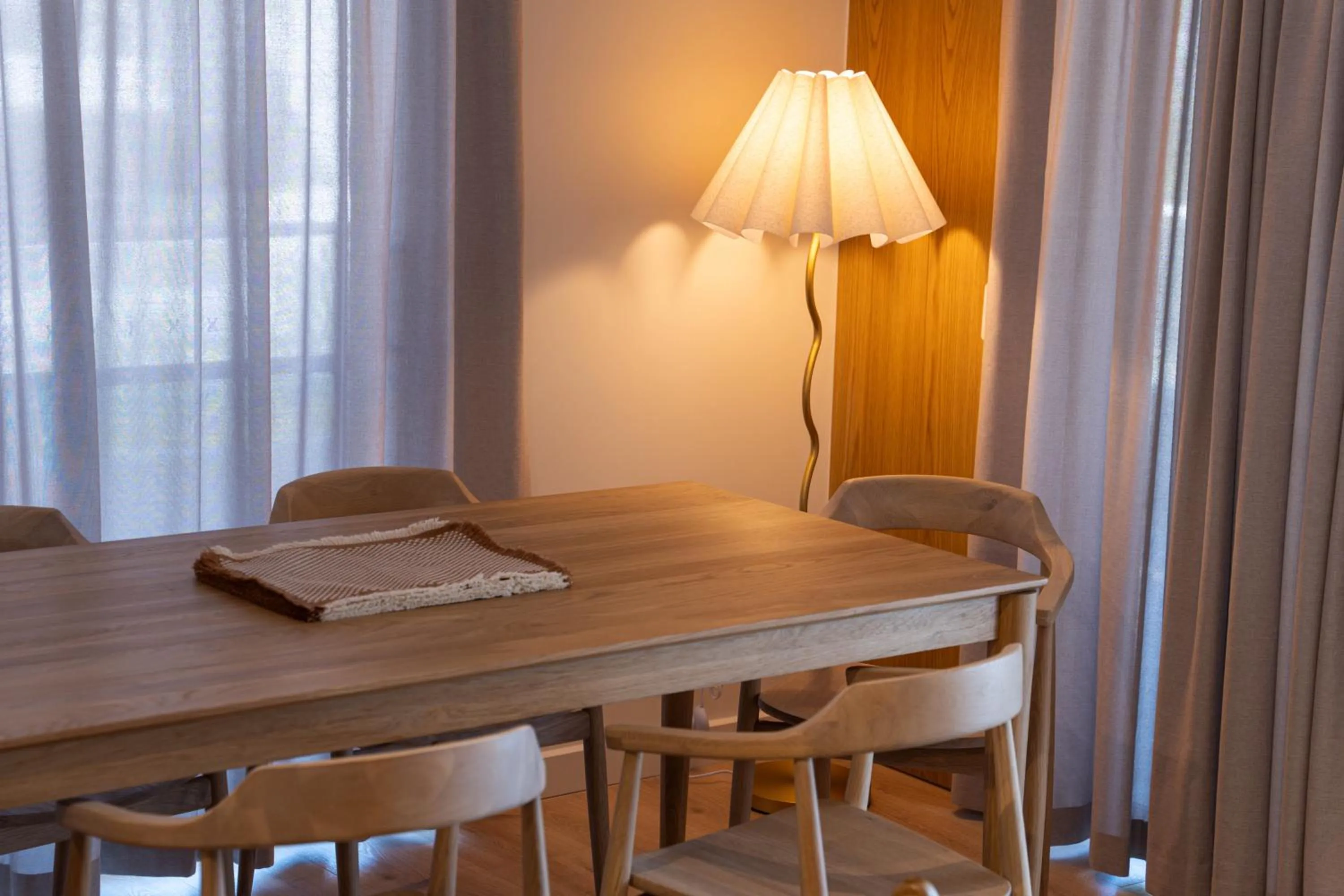Dining area in Munna Beach Apartments