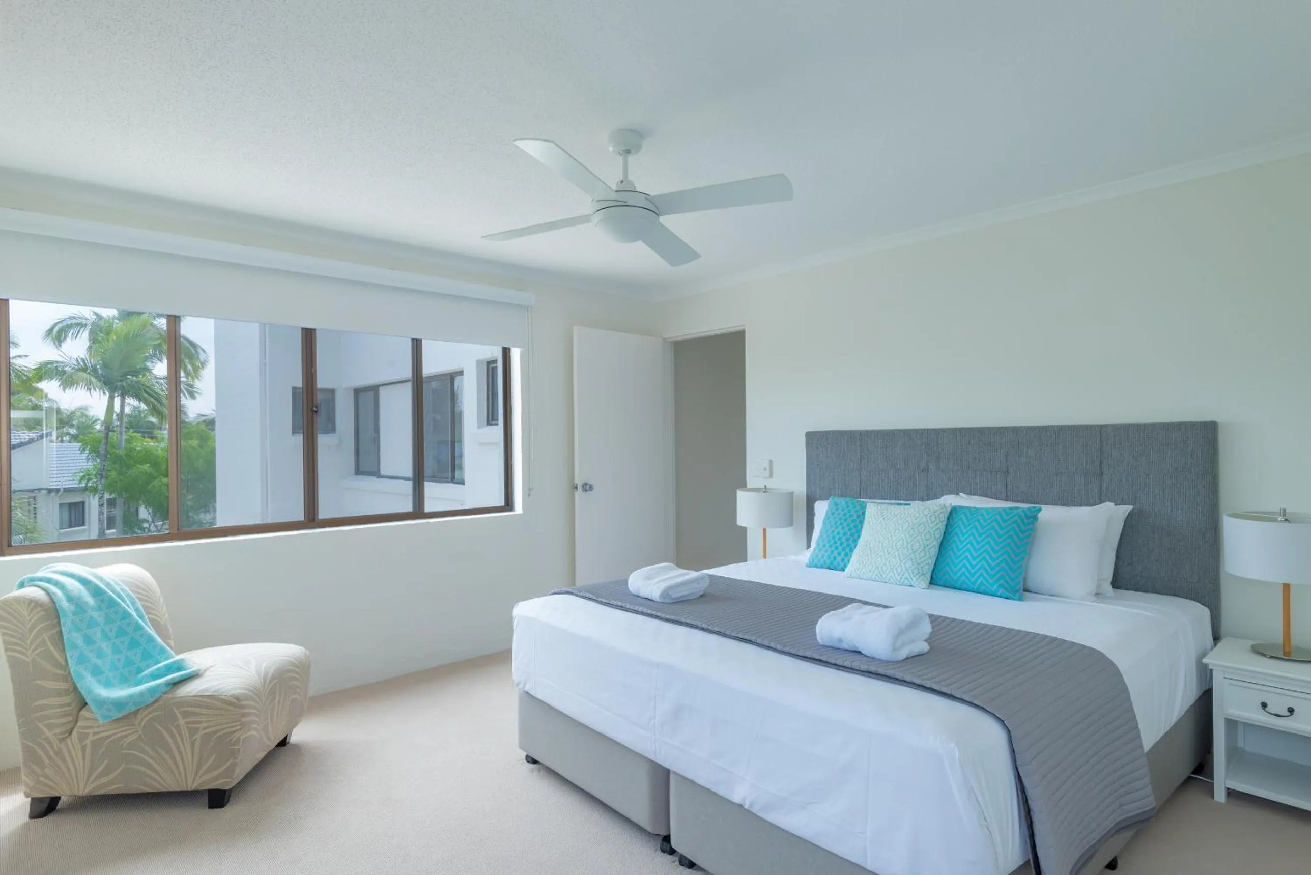 Bedroom, Bed in Munna Beach Apartments