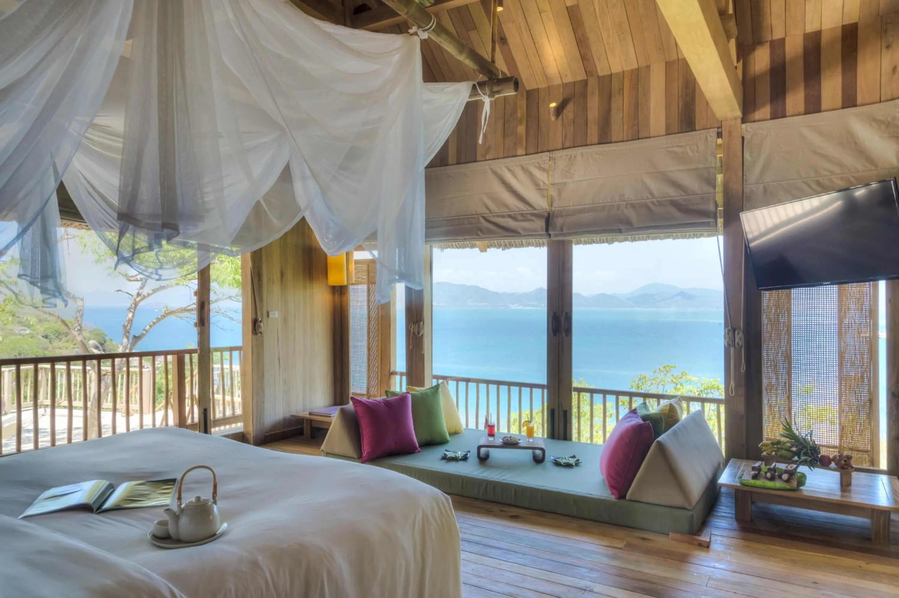 Decorative detail, Bed in Six Senses Ninh Van Bay