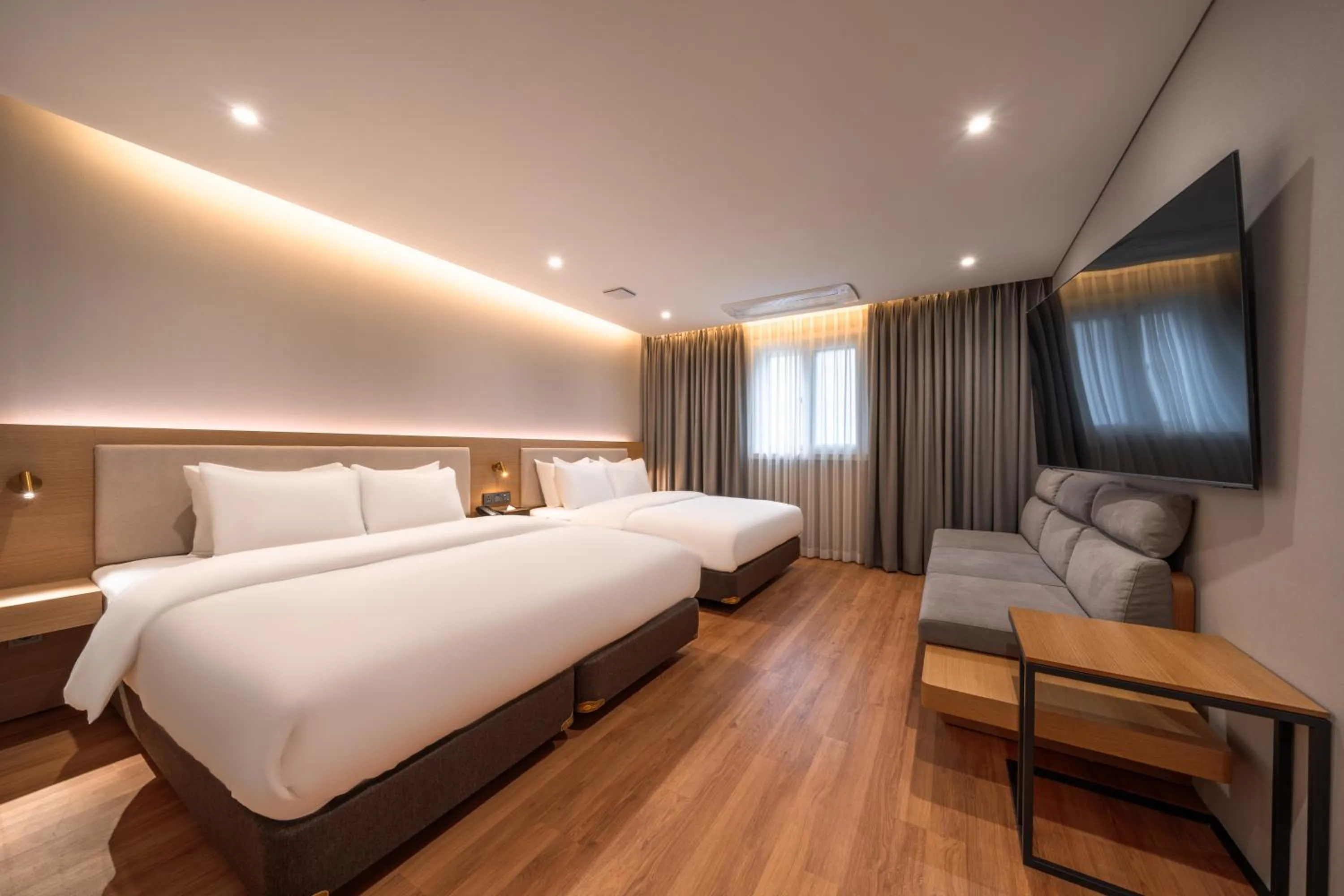 Bed in Comfort inn Yeouido