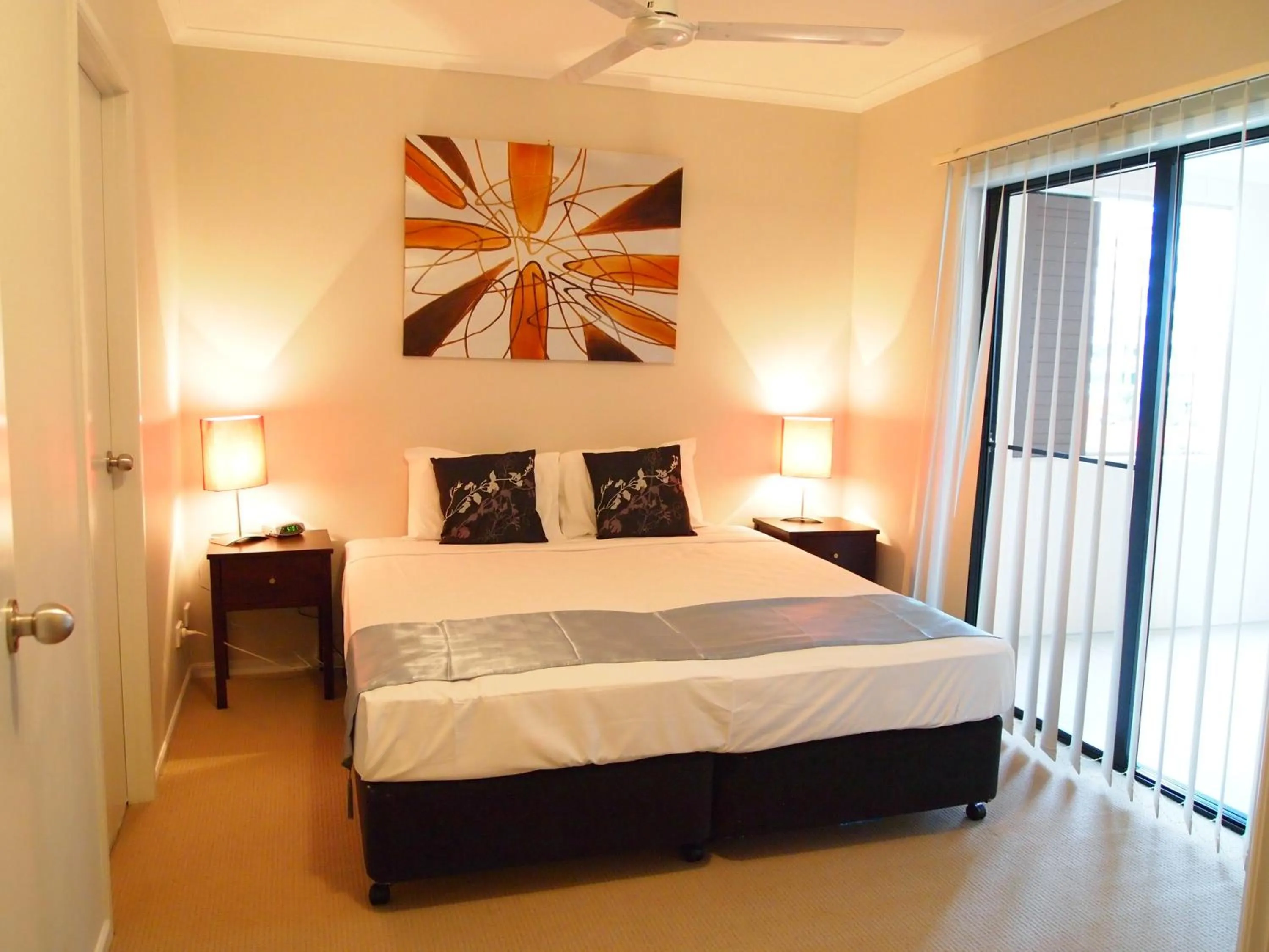 Bedroom, Bed in Edge Apartments Cairns