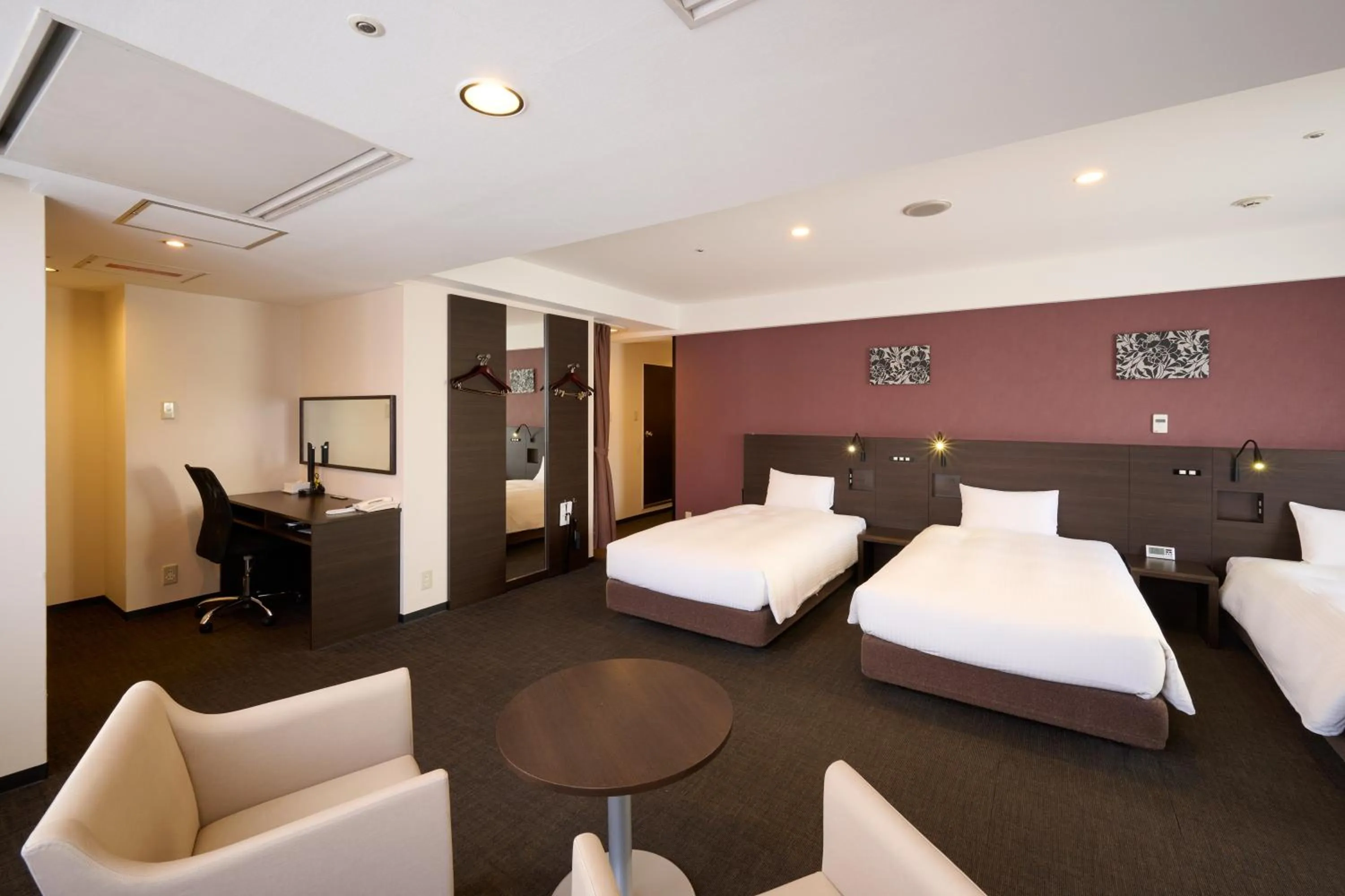 Photo of the whole room, Bed in Smile Hotel Kyoto Shijo