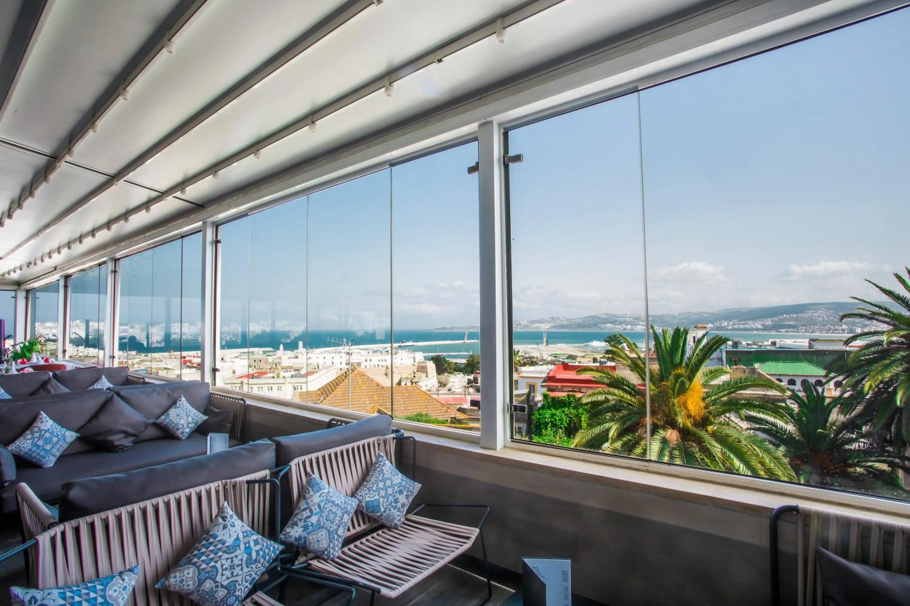 Restaurant/places to eat in Fredj Hotel