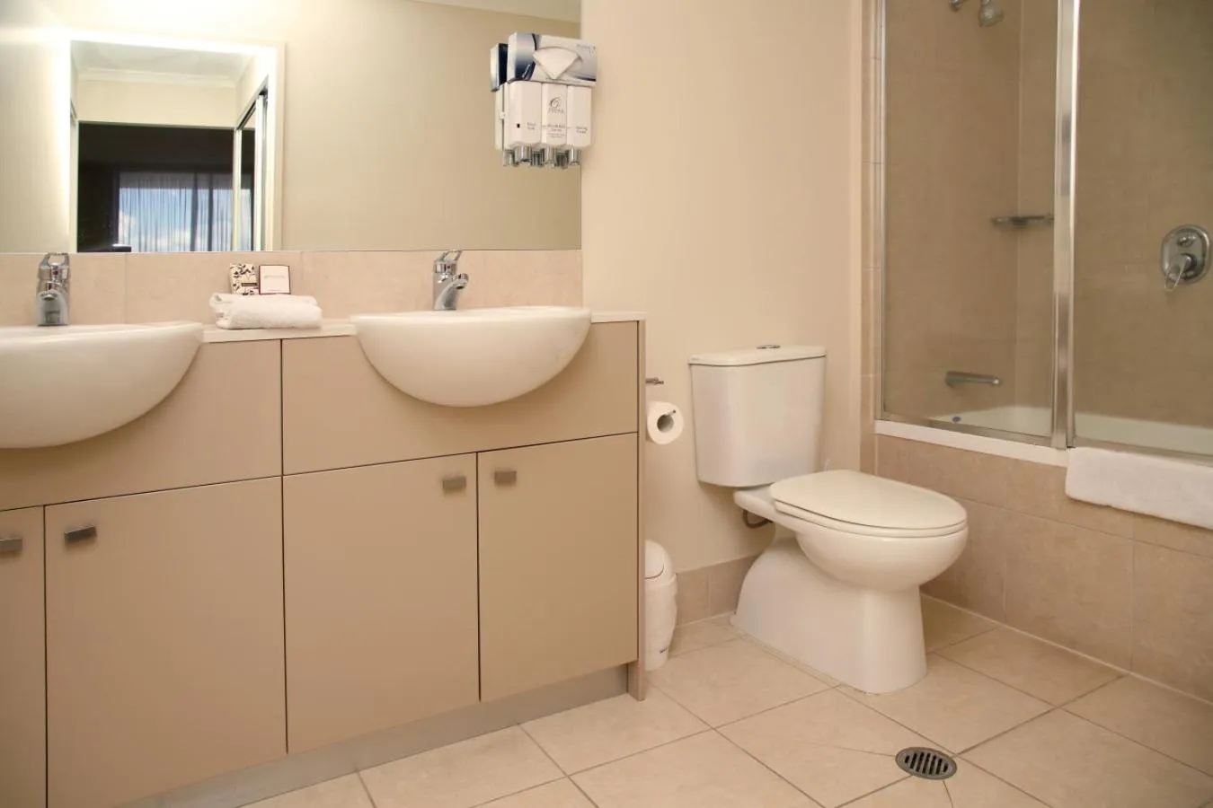 Bathroom in Toowoomba Central Plaza Apartment Hotel Official