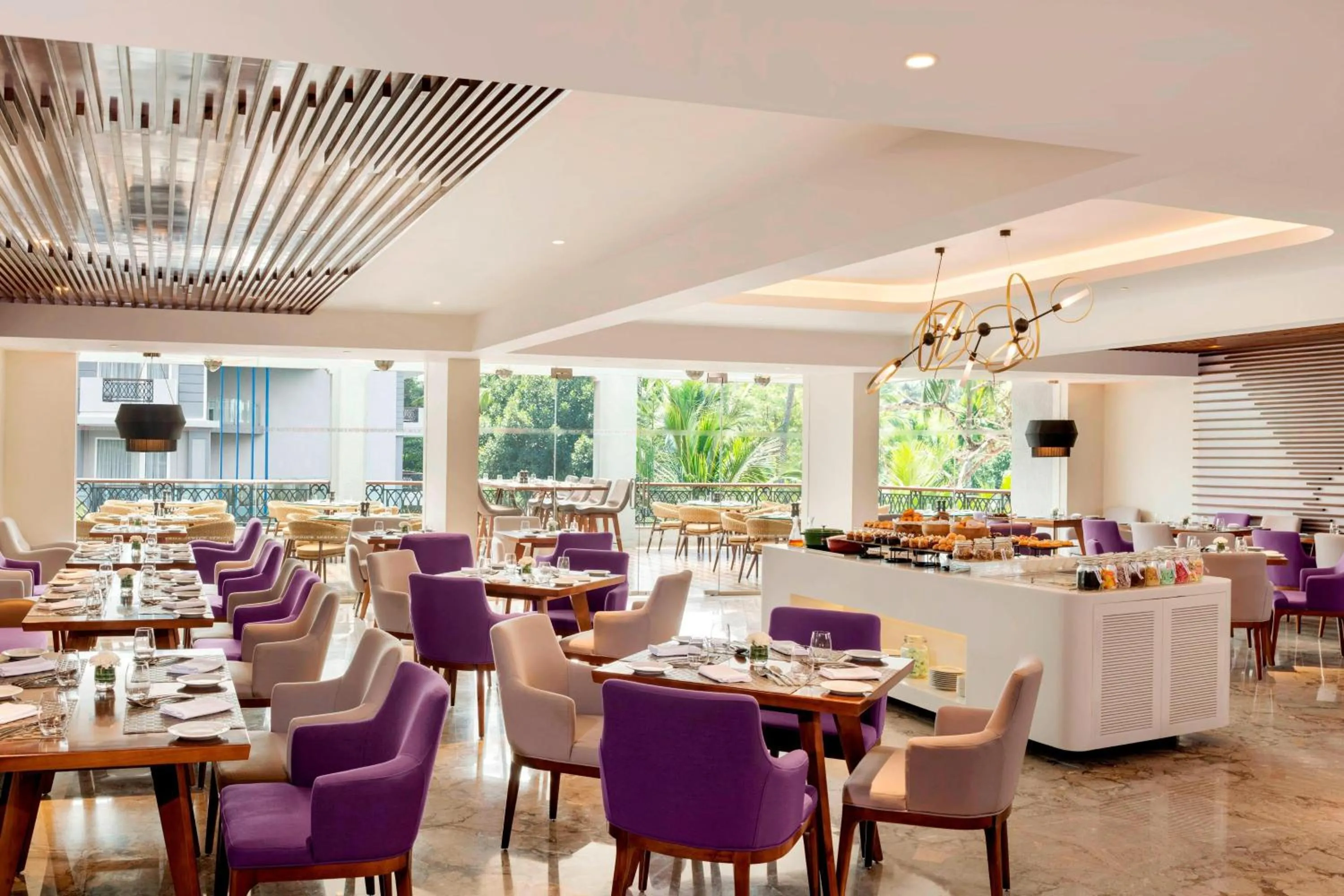 Restaurant/places to eat in Le Meridien Goa, Calangute
