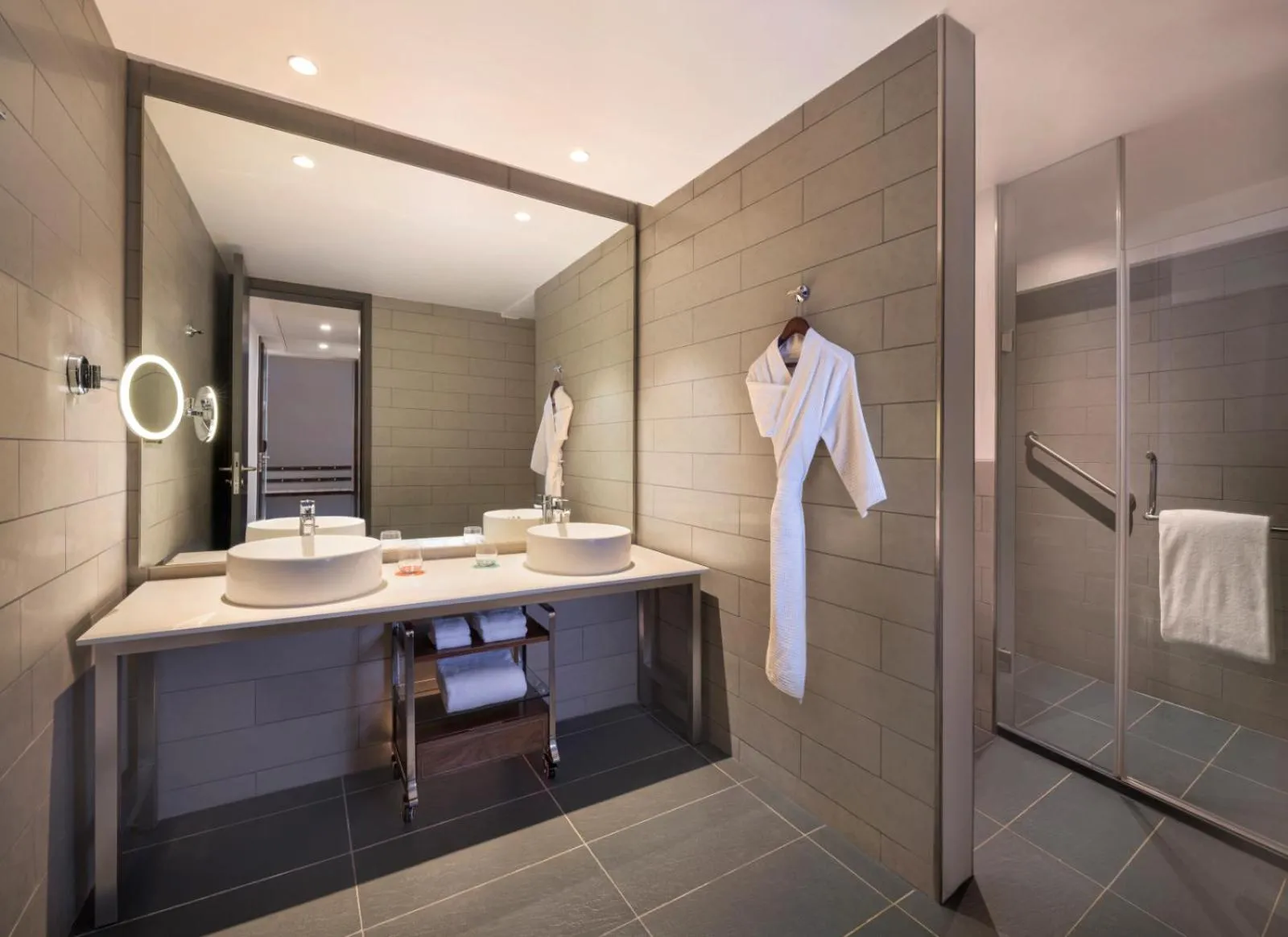 Shower in Le Meridien Goa, Calangute