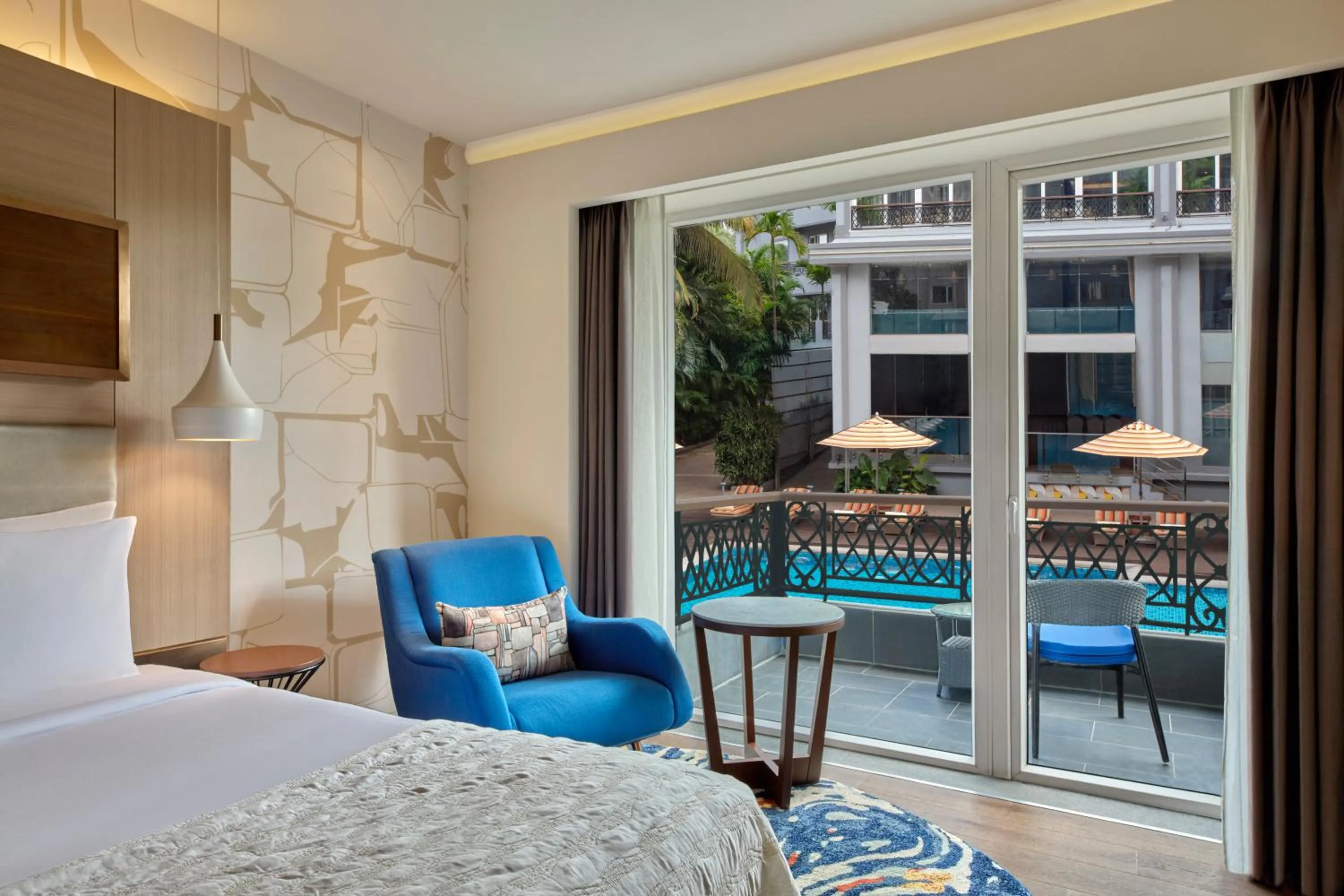 Balcony/Terrace, Bed in Le Meridien Goa, Calangute