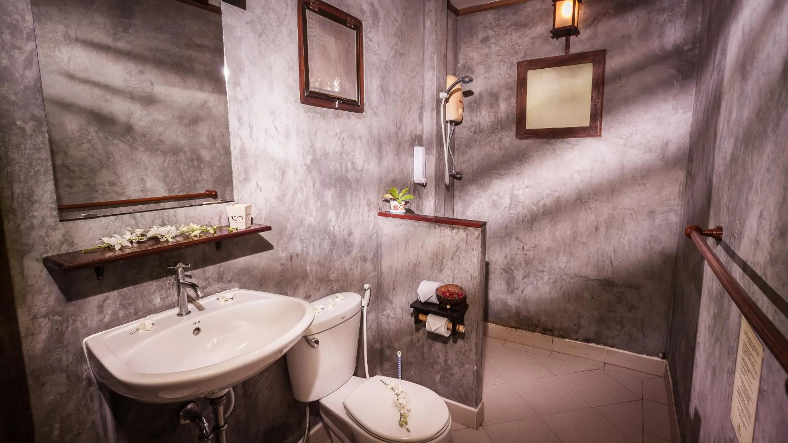 Bathroom in Baan Manali Resort