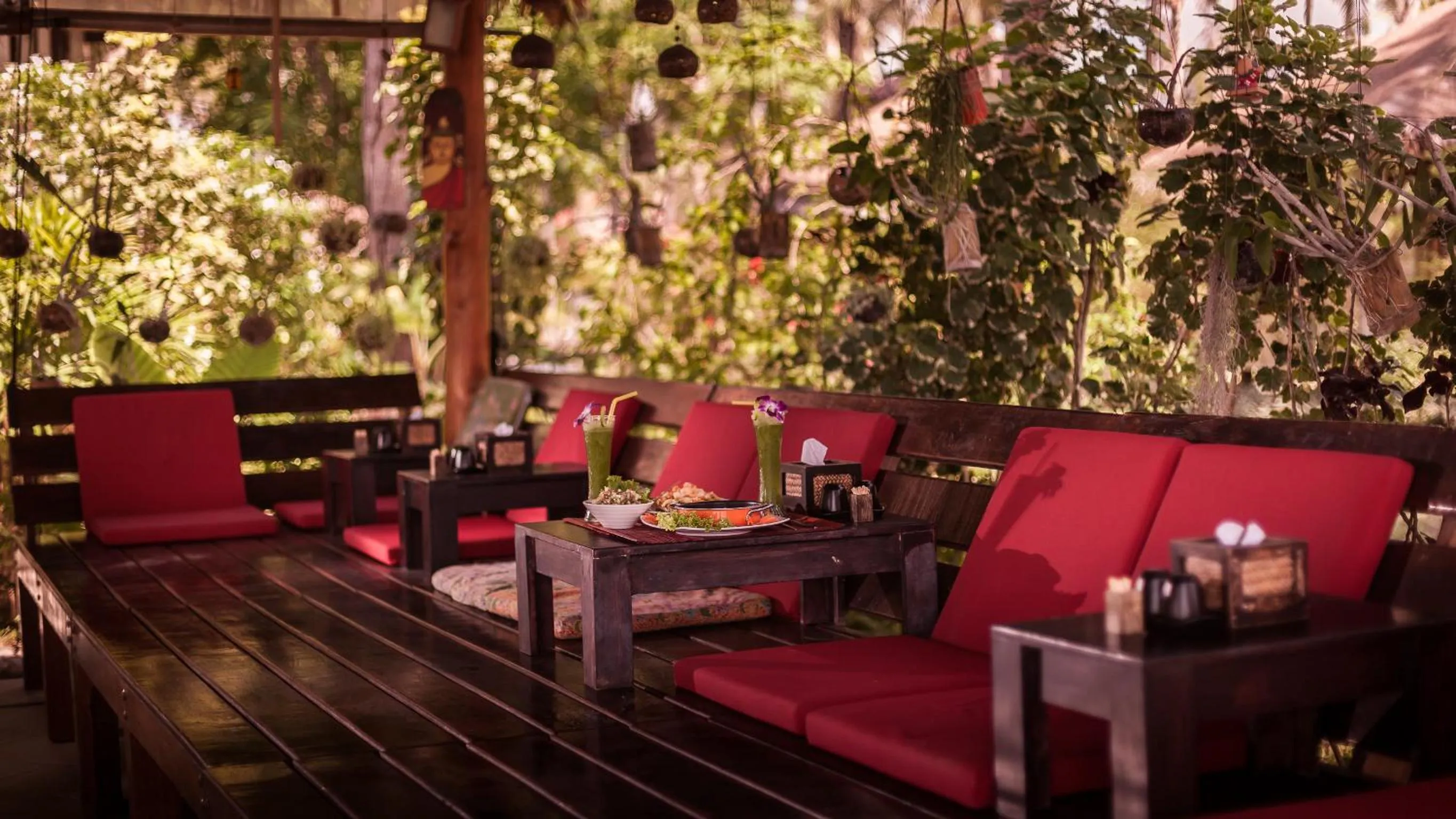 Lounge or bar in Baan Manali Resort