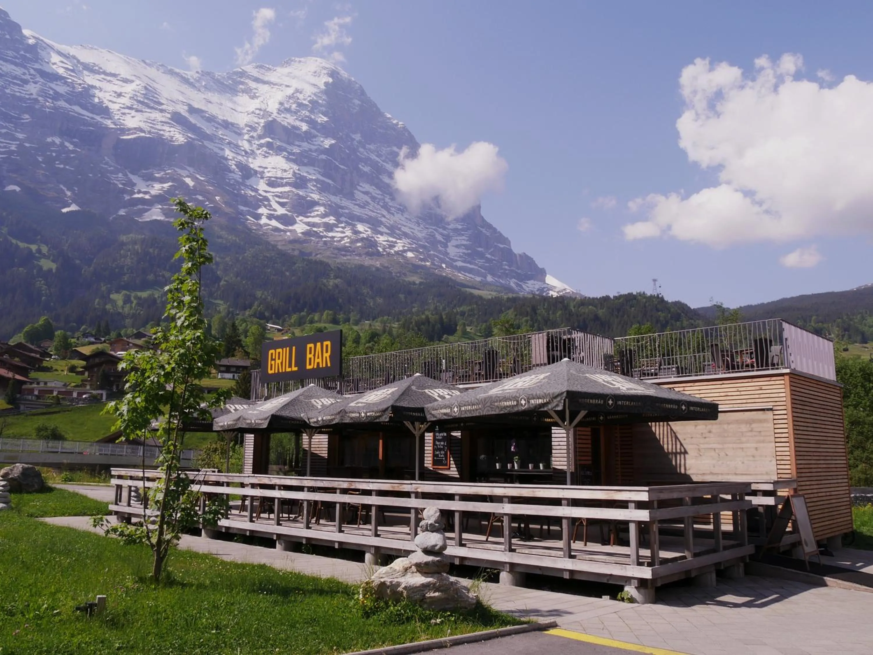 Restaurant/places to eat in Eiger Lodge Easy