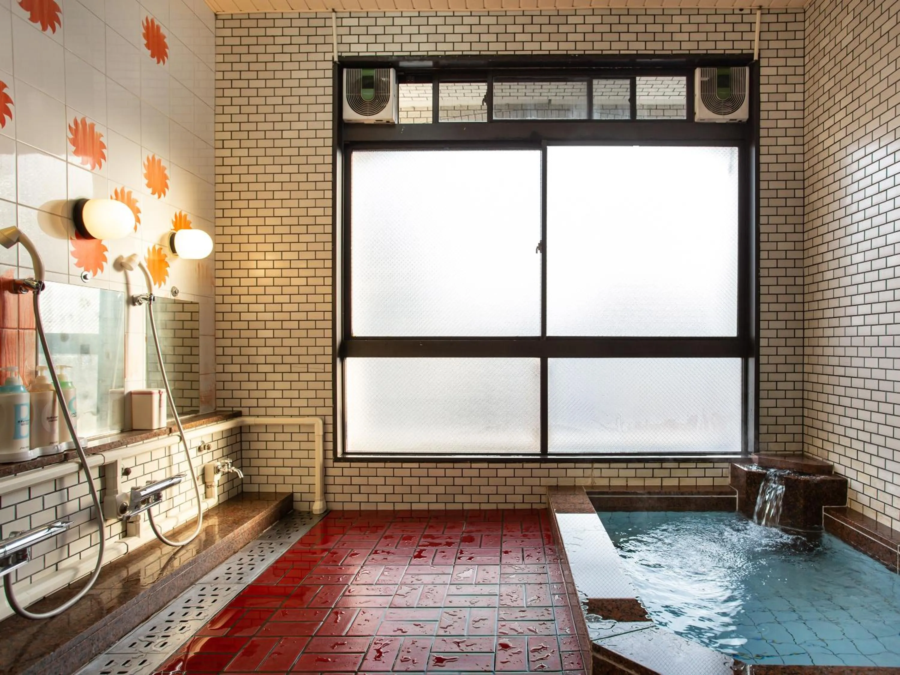 Public Bath in Kaneyoshi Ryokan