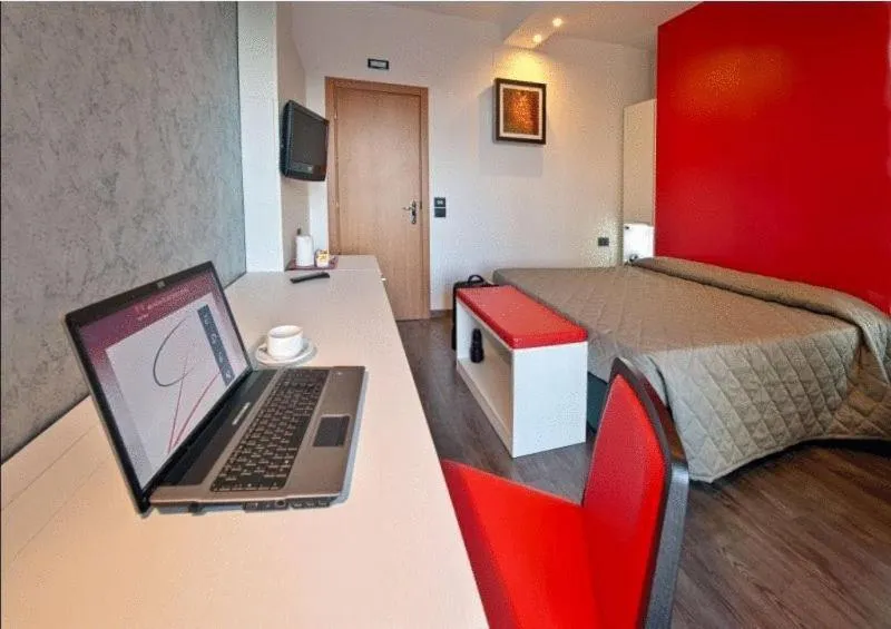 Triple Room in Eden Hotel