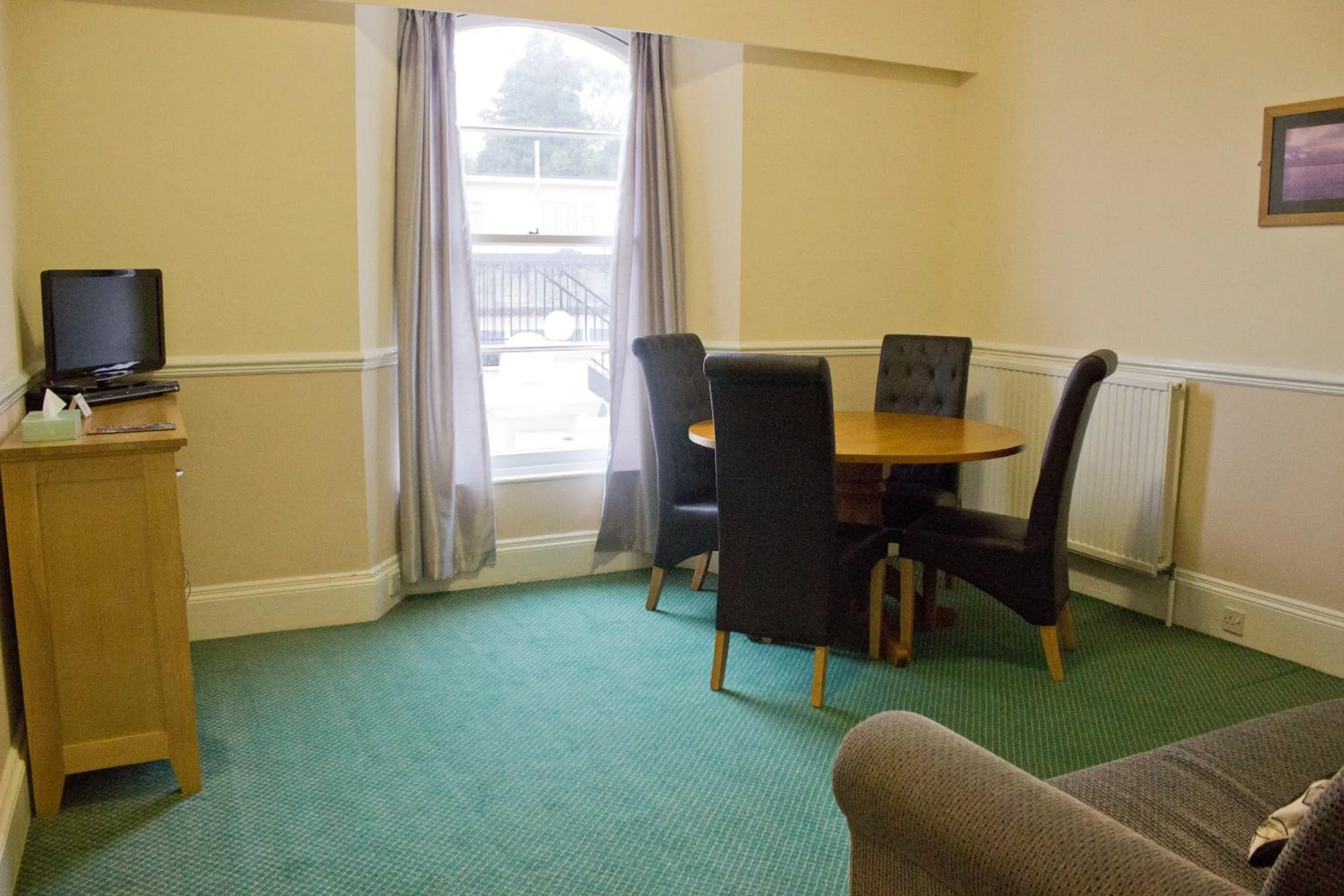 TV and multimedia in TLH Victoria Hotel - TLH Leisure, Entertainment and Spa Resort