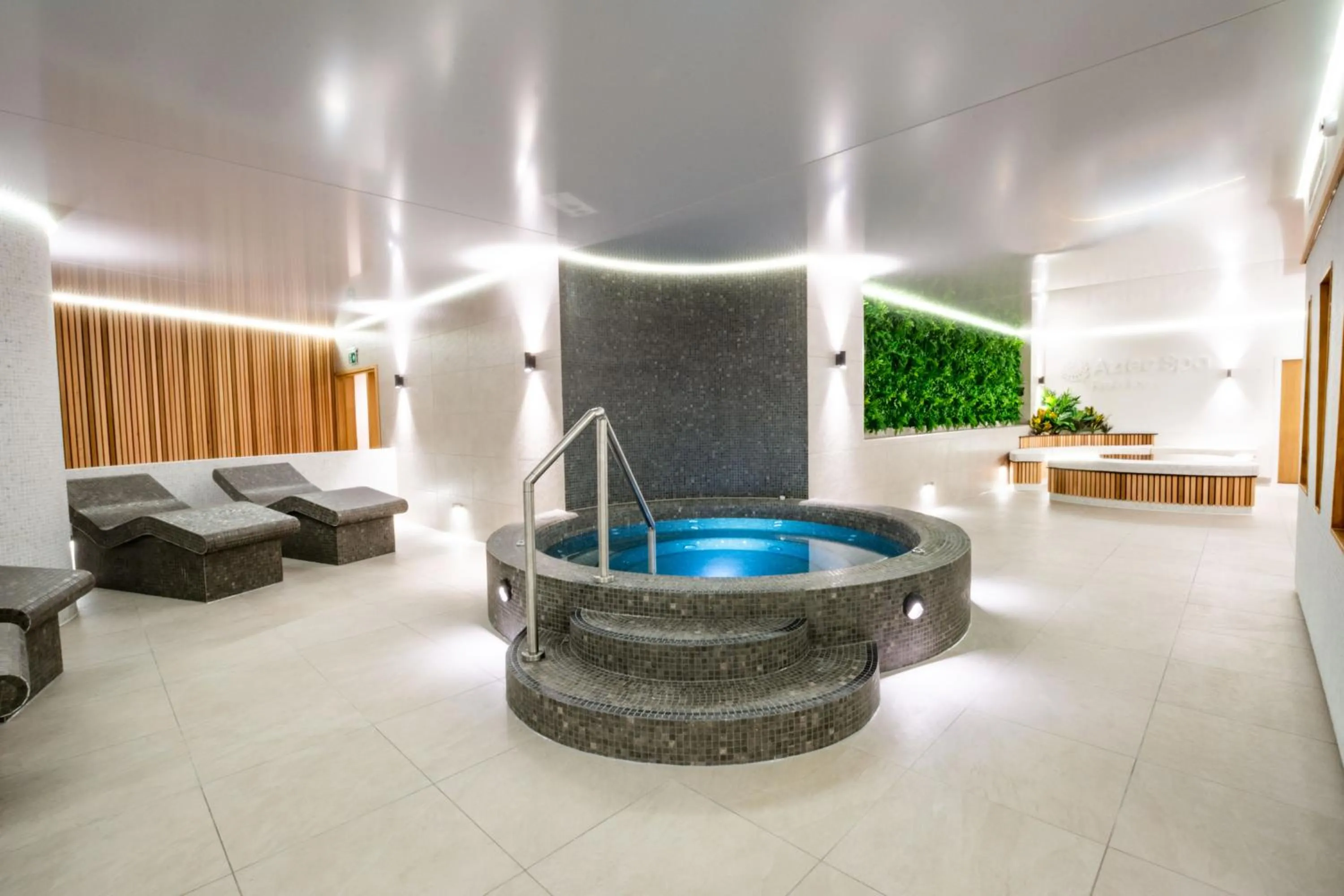 Hot Tub in TLH Victoria Hotel - TLH Leisure, Entertainment and Spa Resort