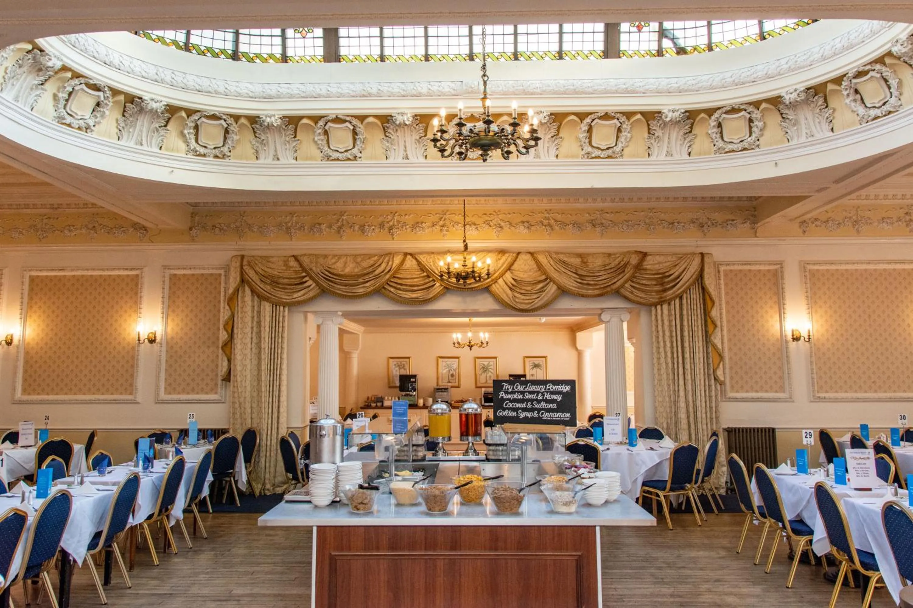 Restaurant/places to eat in TLH Victoria Hotel - TLH Leisure, Entertainment and Spa Resort