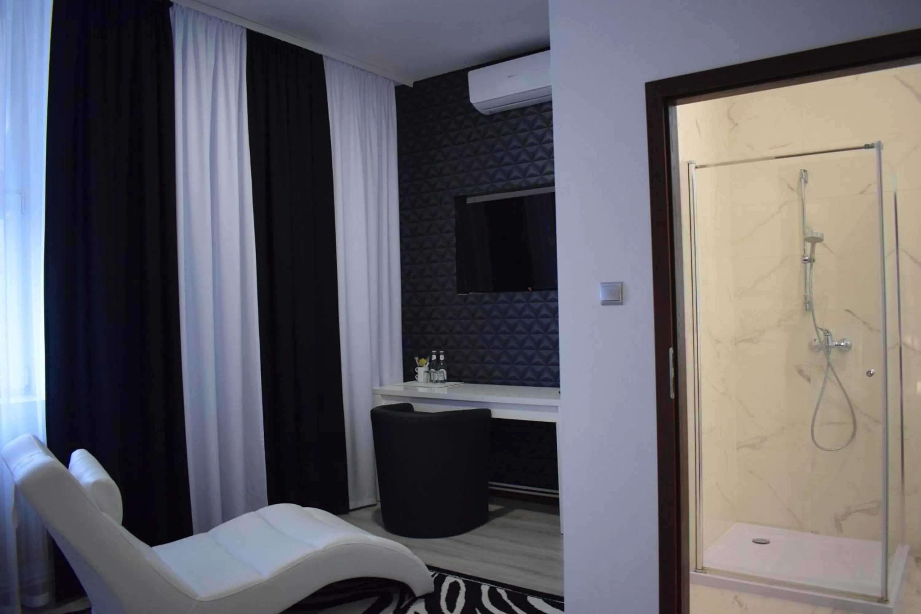 Sepia Restauracja & Noclegi