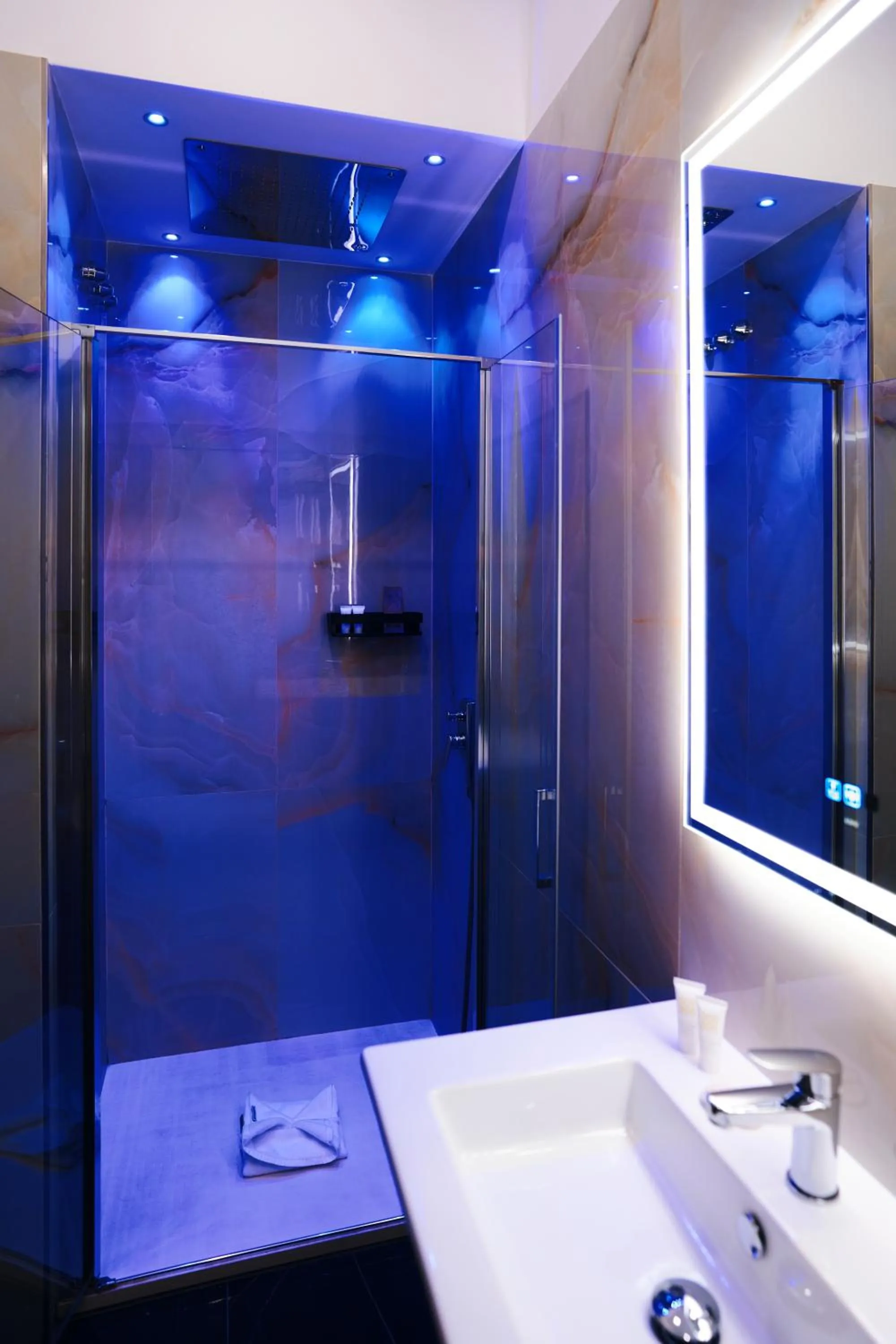 Shower in Albergo Pompei Valley - Boutique Hotel