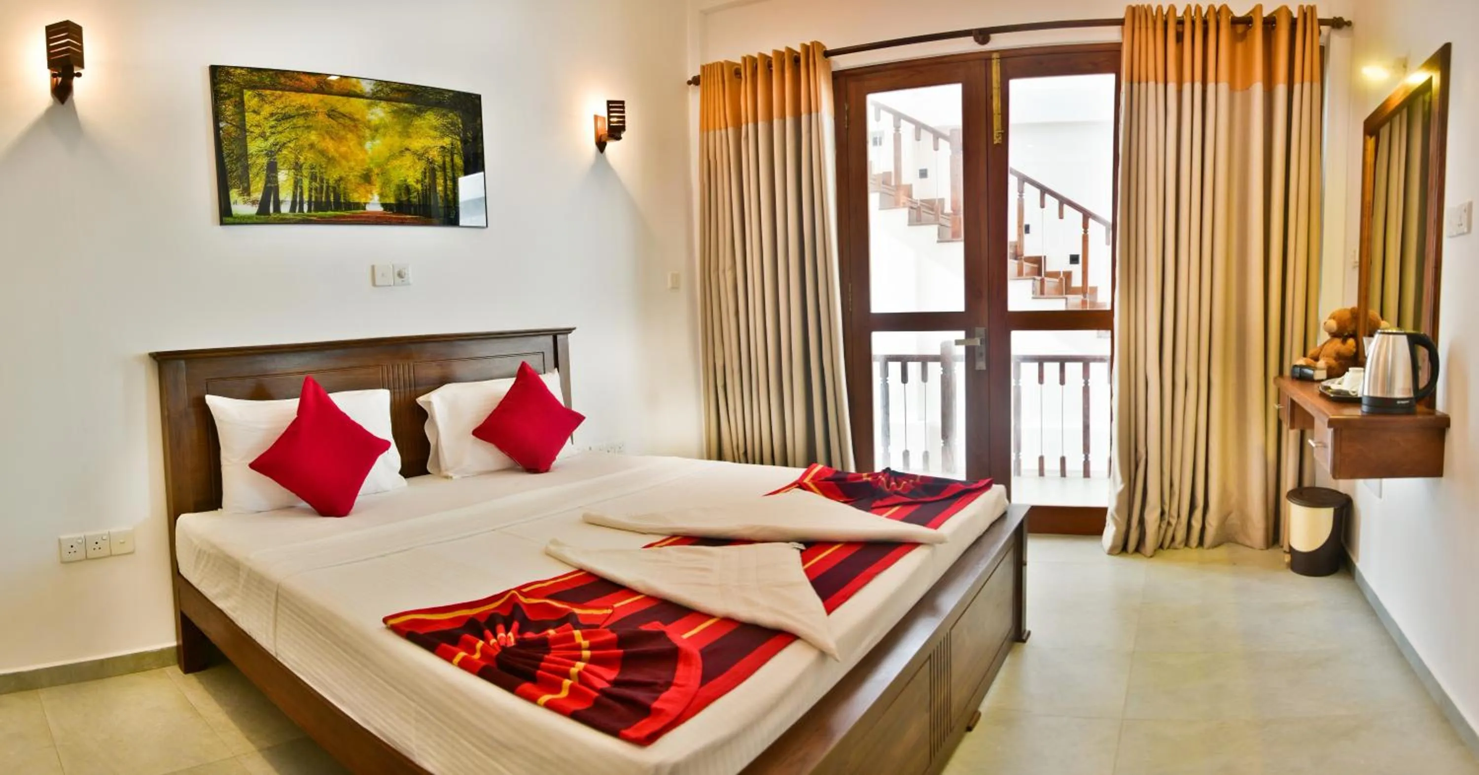 Bedroom, Bed in Rominrich