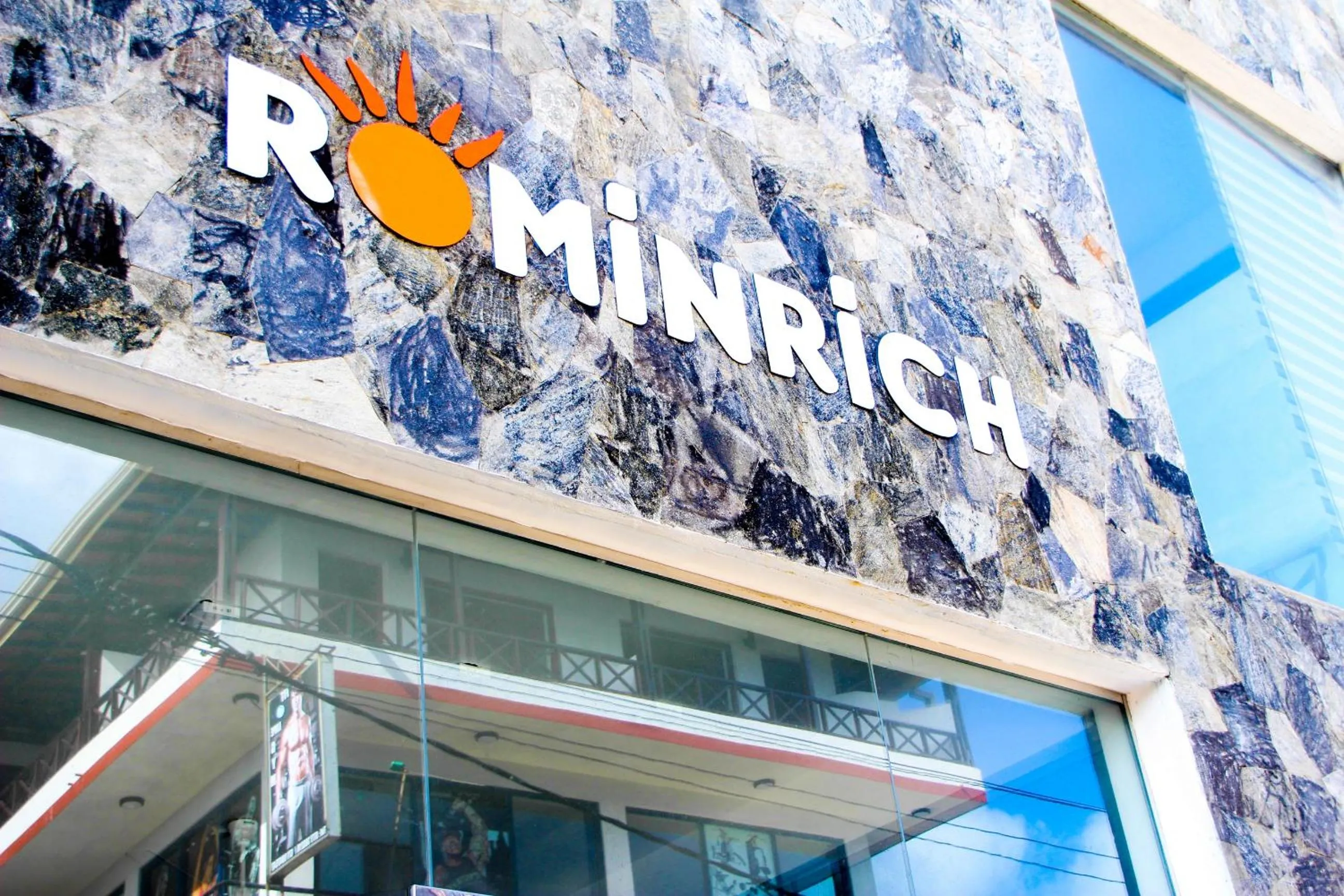 Facade/entrance in Rominrich