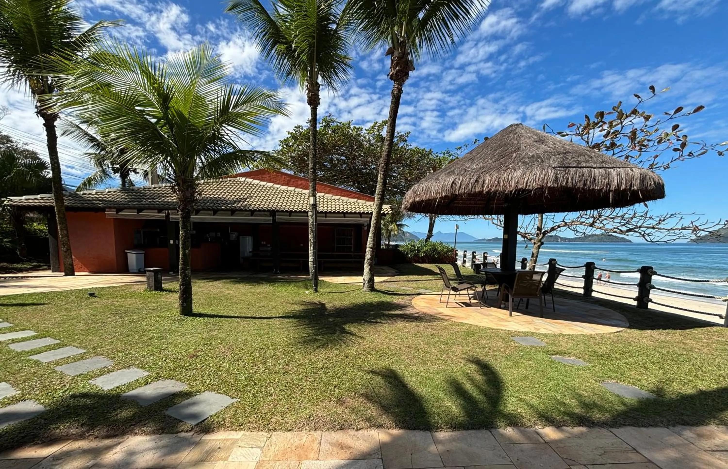 Natural landscape in Juquehy - Condomínio de Frente para o Mar - Piscina Aquecida - Quadra de Tenis
