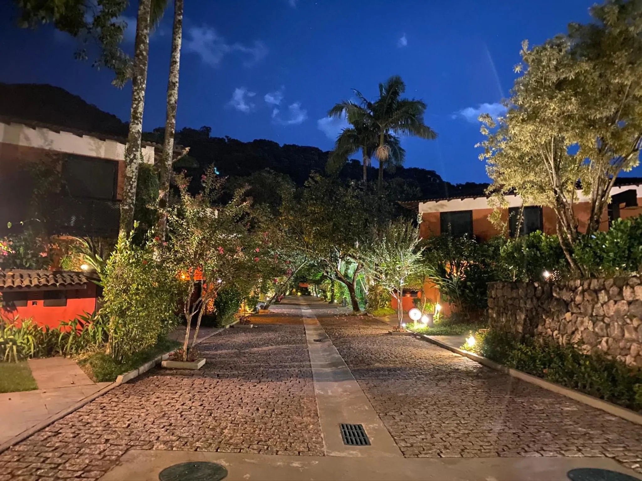 Property building in Juquehy - Condomínio de Frente para o Mar - Piscina Aquecida - Quadra de Tenis