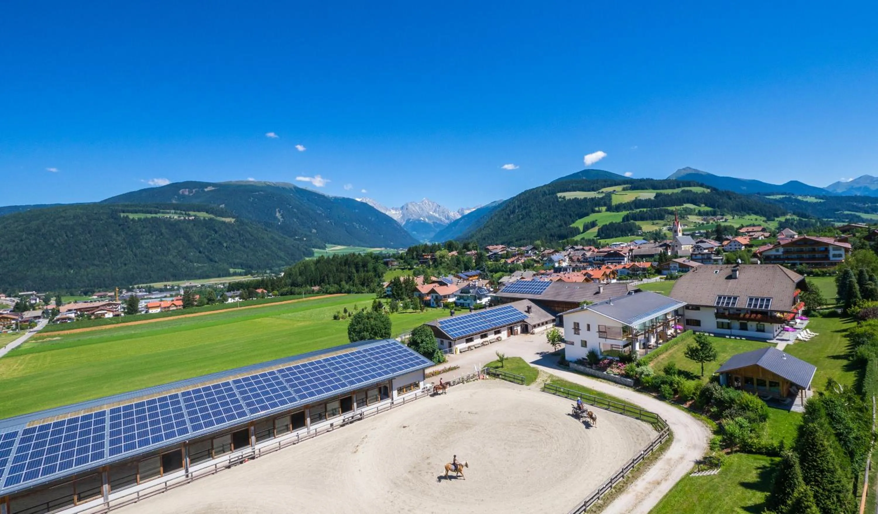 Bird's eye view in Residence Tolderhof - OlangCard included
